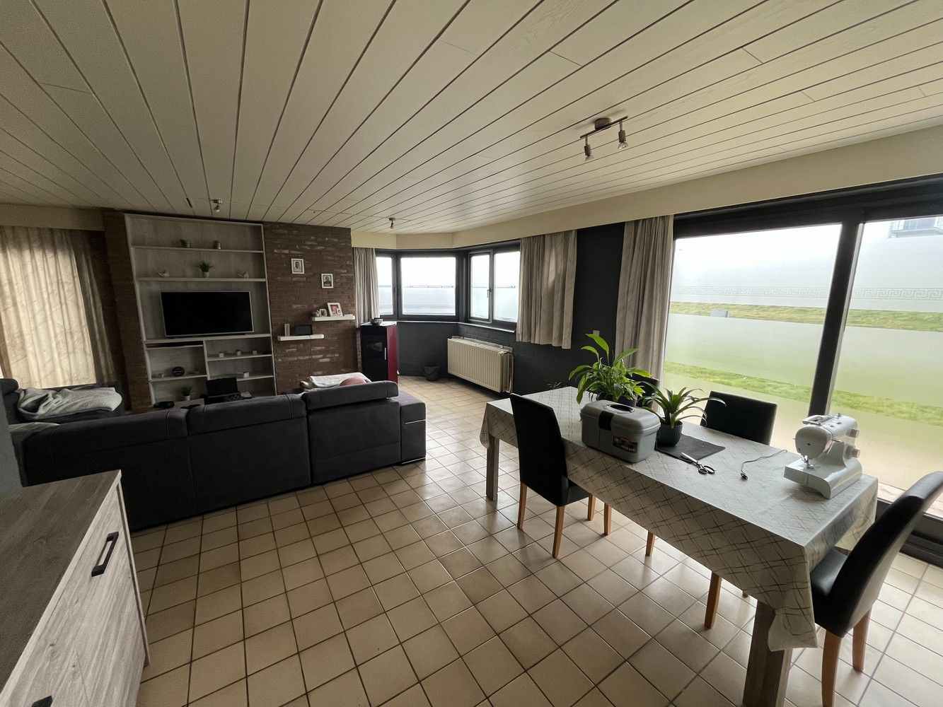 Bedrijfsgebouw met woning foto 22