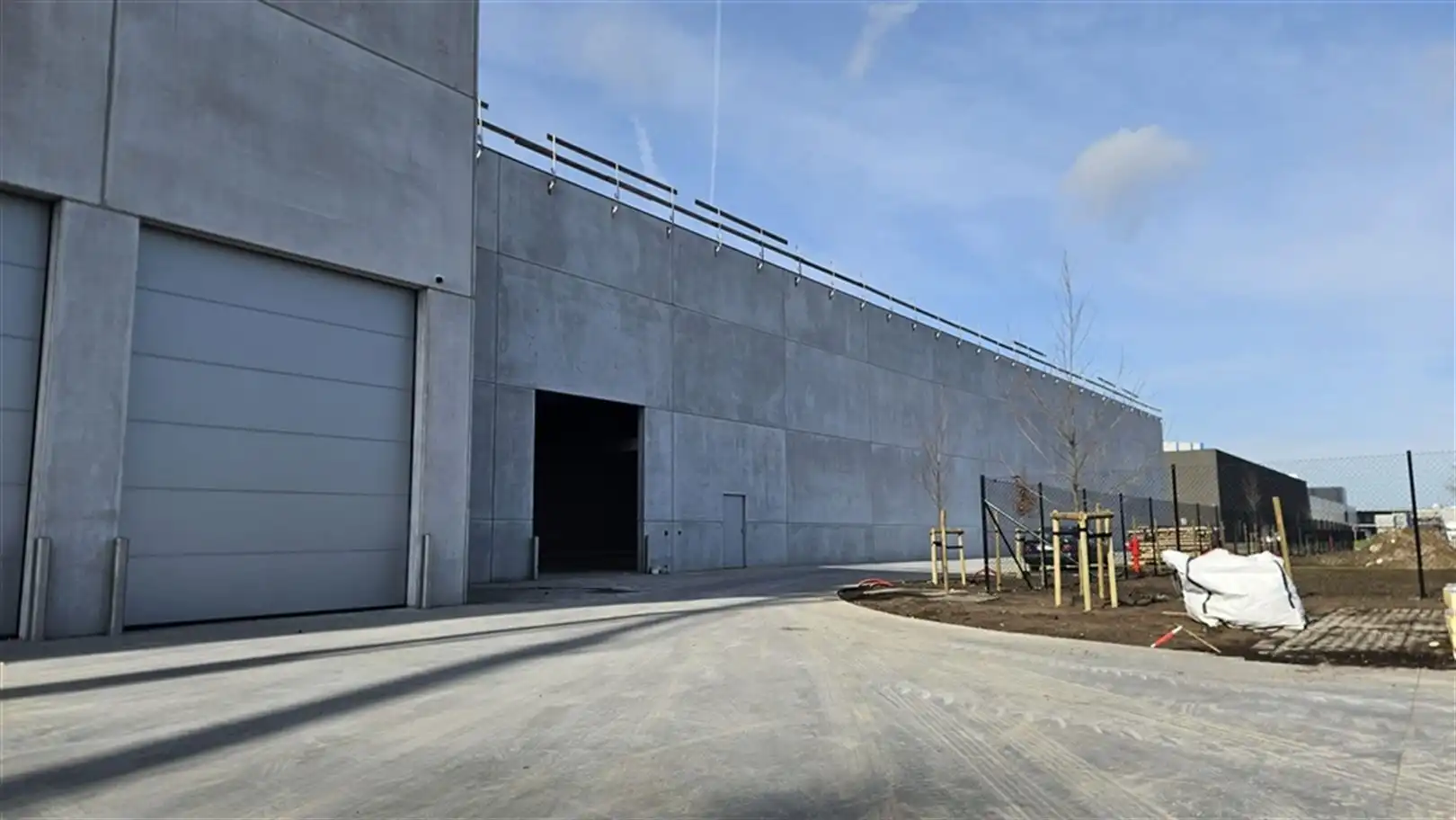 Twee nieuwbouw loodsen met zichtlocatie E17 foto 4