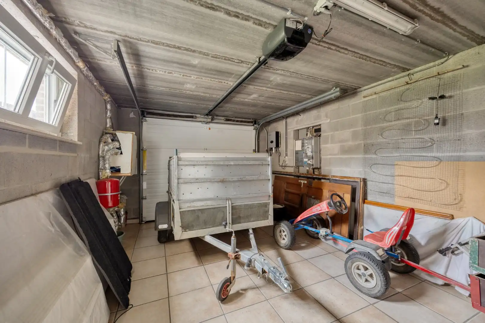 Ruime, verzorgde woning met prachtige tuin en terras - rustig gelegen te Rutten foto 27