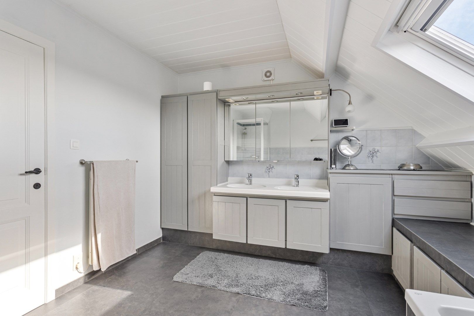 Ruime vrijstaande woning met 4 slaapkamers, mooi gelegen in Tongeren-Vreren foto 20