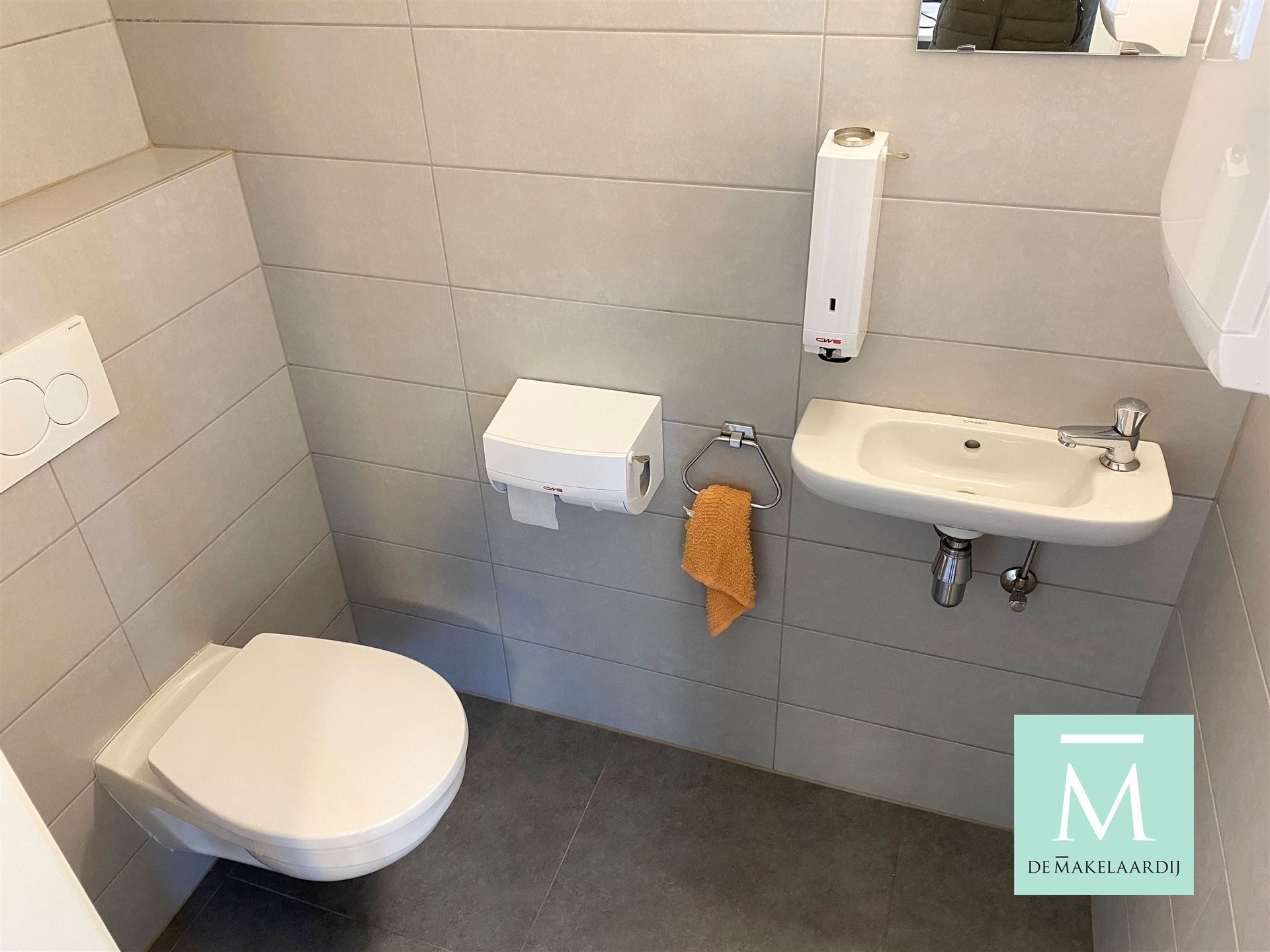 Uitstekend gelegen kantoor/handelspand in het centrum van St-Katelijne-Waver foto 18