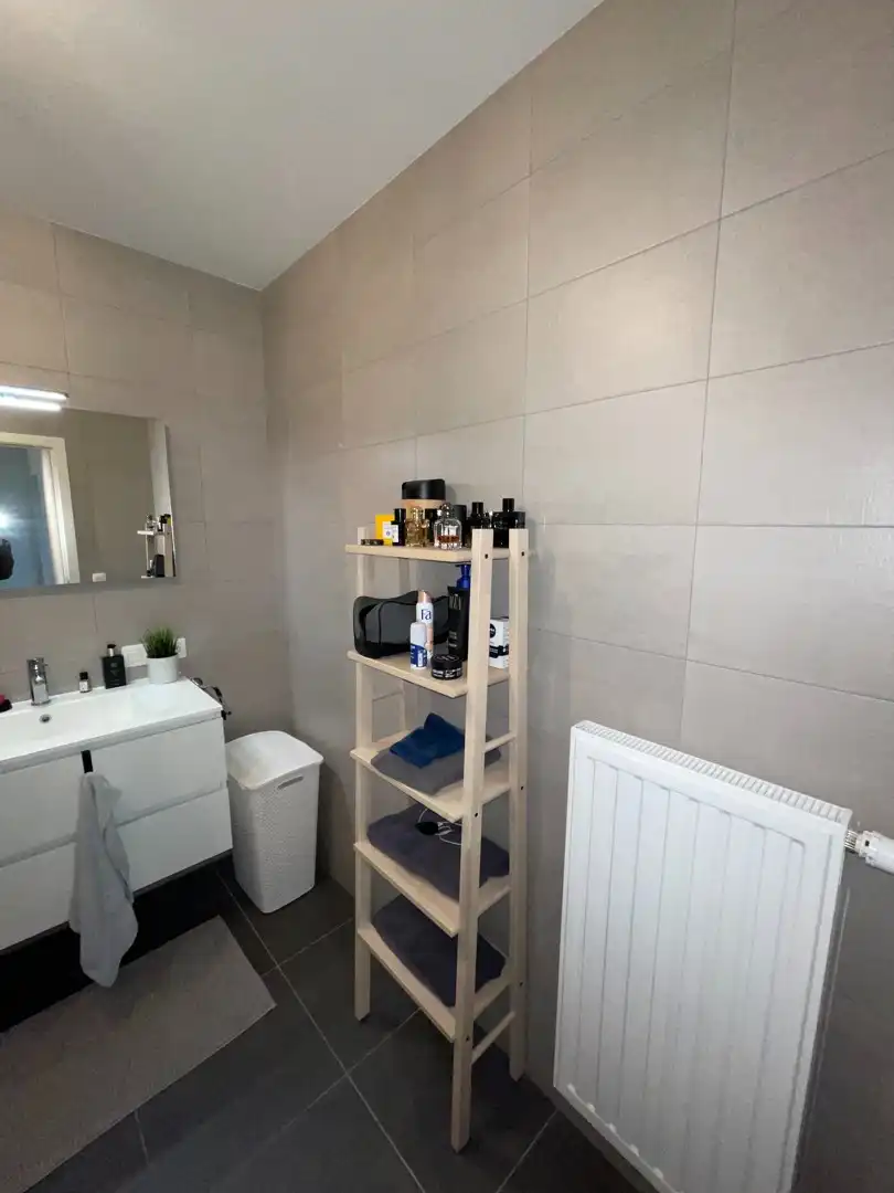 Zeer energiezuinig gelijkvloers appartement met 1 slaapkamer en terras Beverst/Bilzen. foto 5