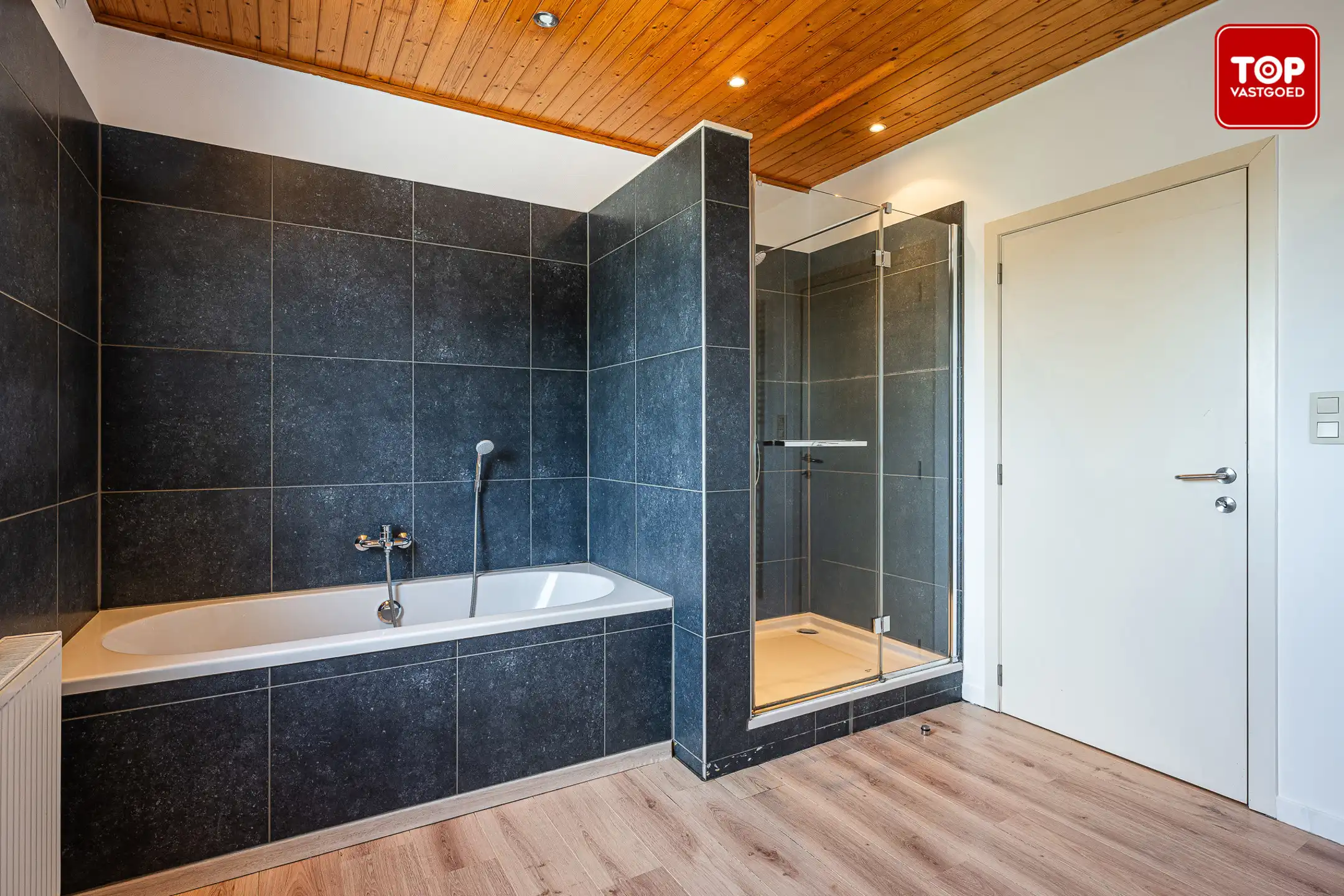 Instapklare woning met 3 slaapkamers en open zicht op de velden foto 10