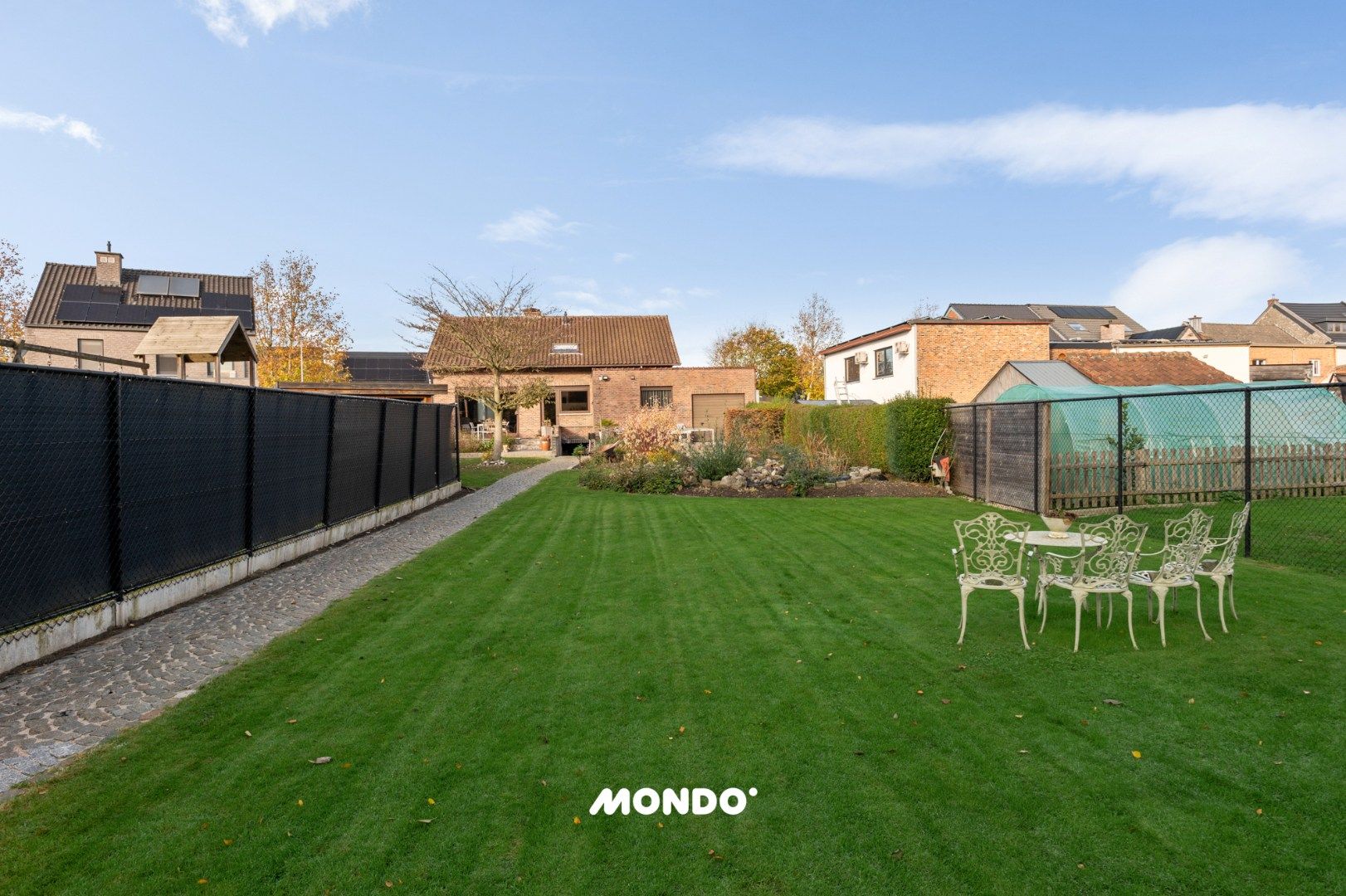 Landelijke woning met 4 slaapkamers en een ruime tuin in een groene omgeving! foto 24