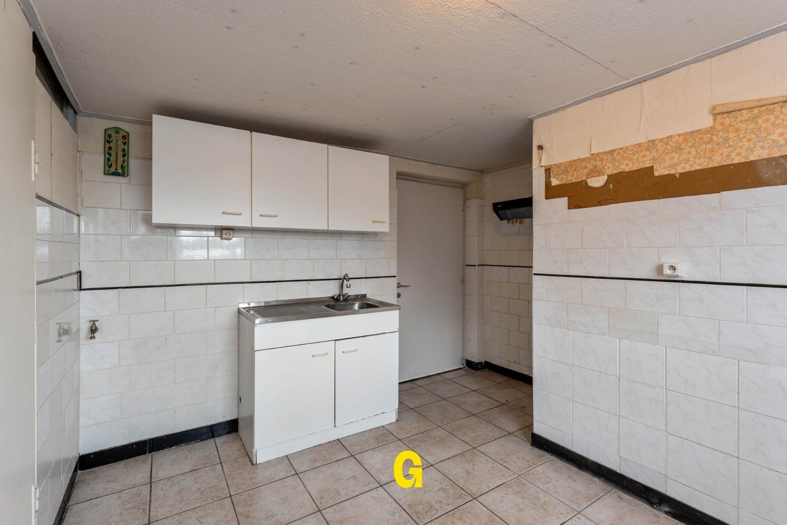 Te renoveren vrijstaande bungalow woning met tuin op een perceel van 8a 55ca foto 20