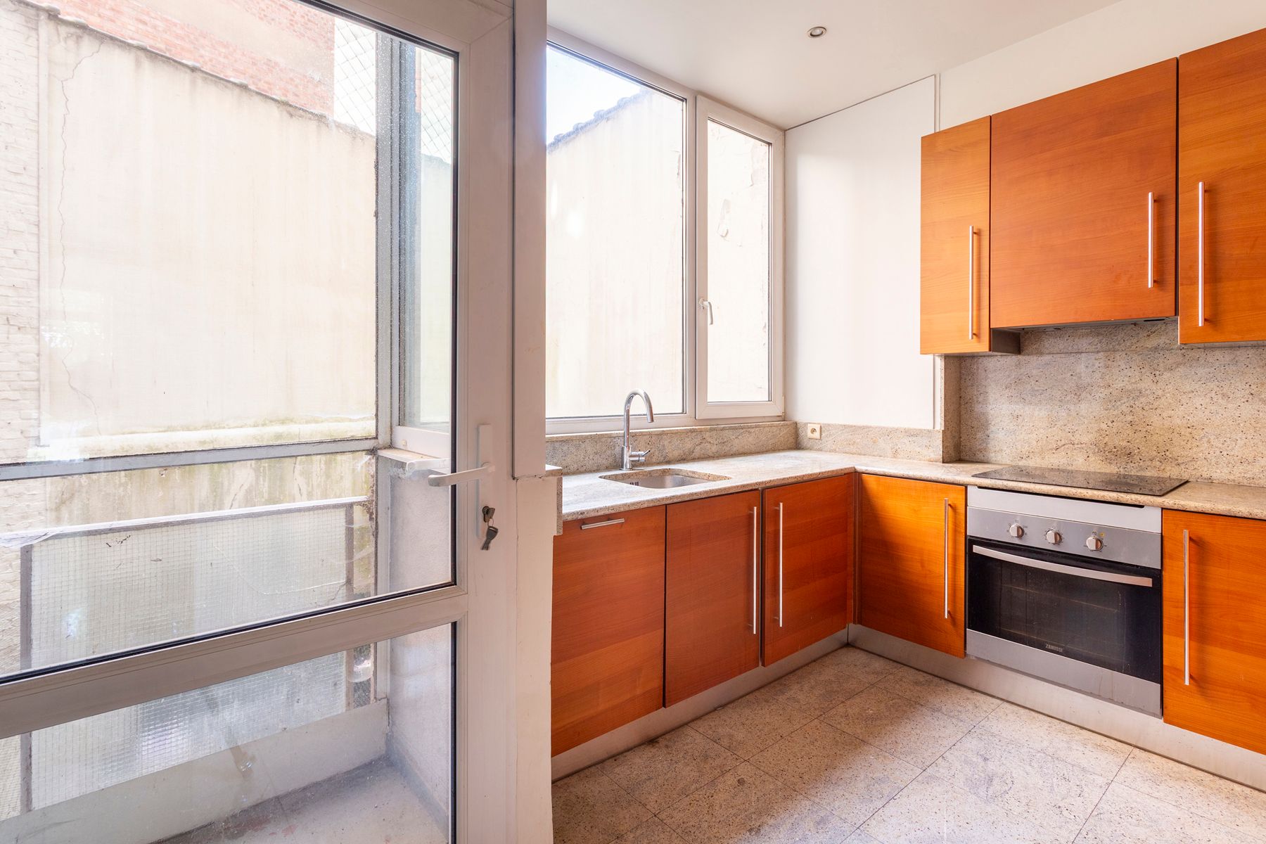 Charmant appartement met terras nabij Stadspark foto 5