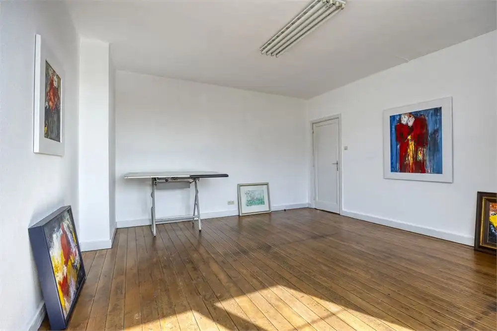 Uniek herenhuis met atelier en ruime bewoonbare oppervlakte in hartje Tongeren foto 22