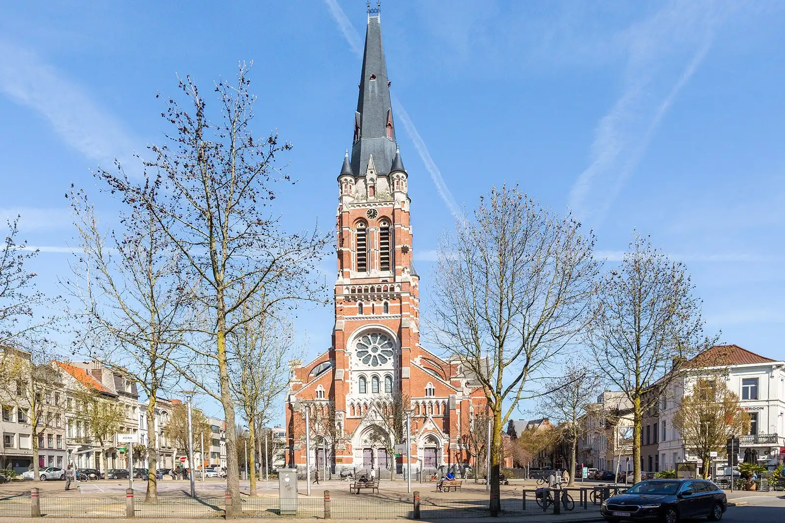 Ruim en licht appartement met 2 slaapkamers foto 22