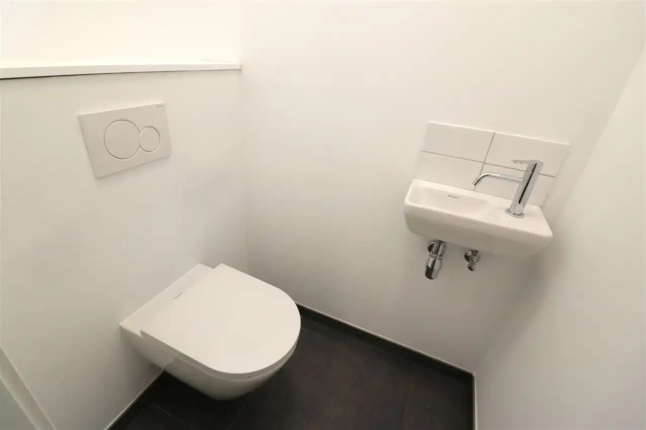 Zonnig appartement, zuidterras, twee slpk, autostaanplaats op gunstige locatie foto 29