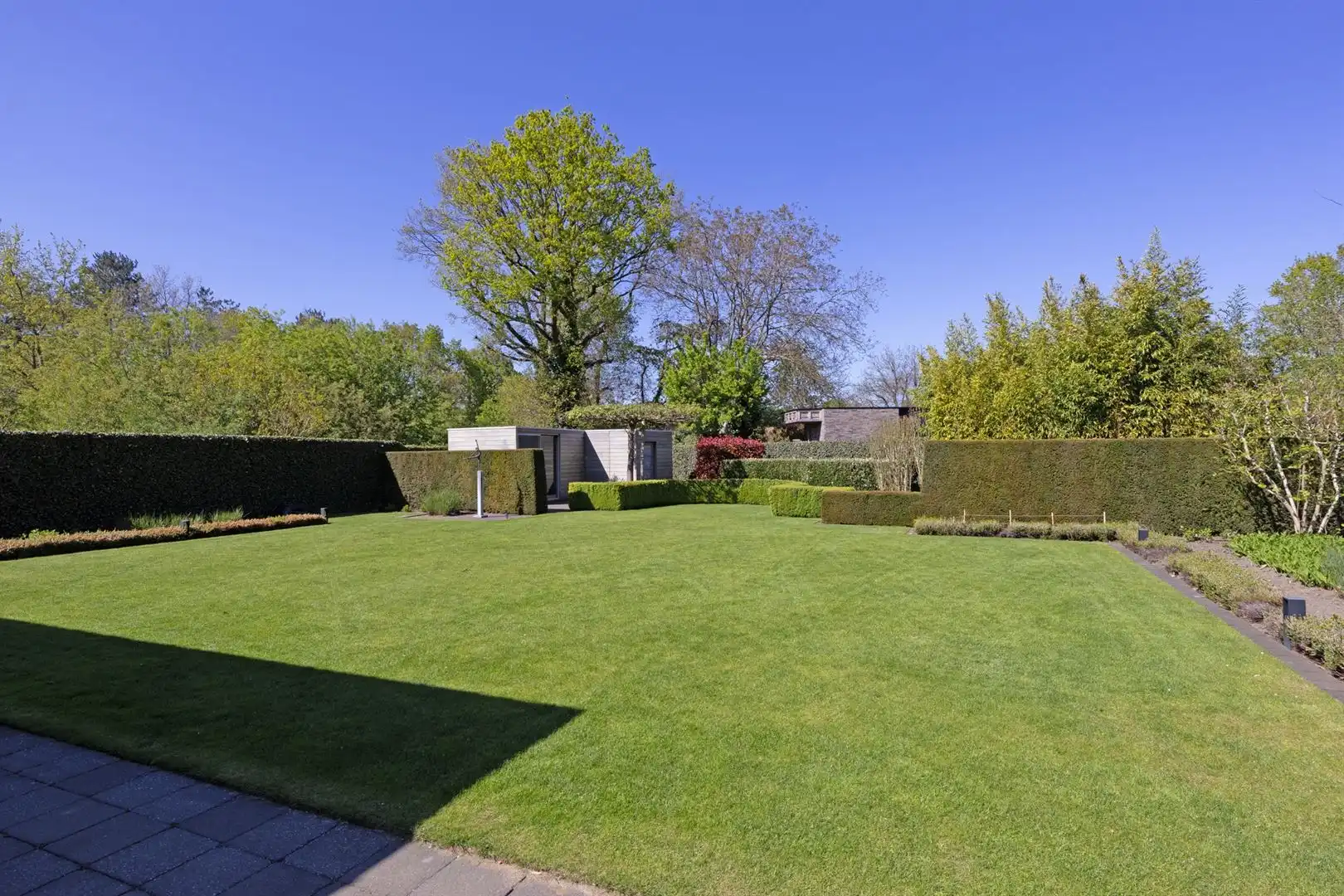 Goed onderhouden villa nabij het centrum foto 2