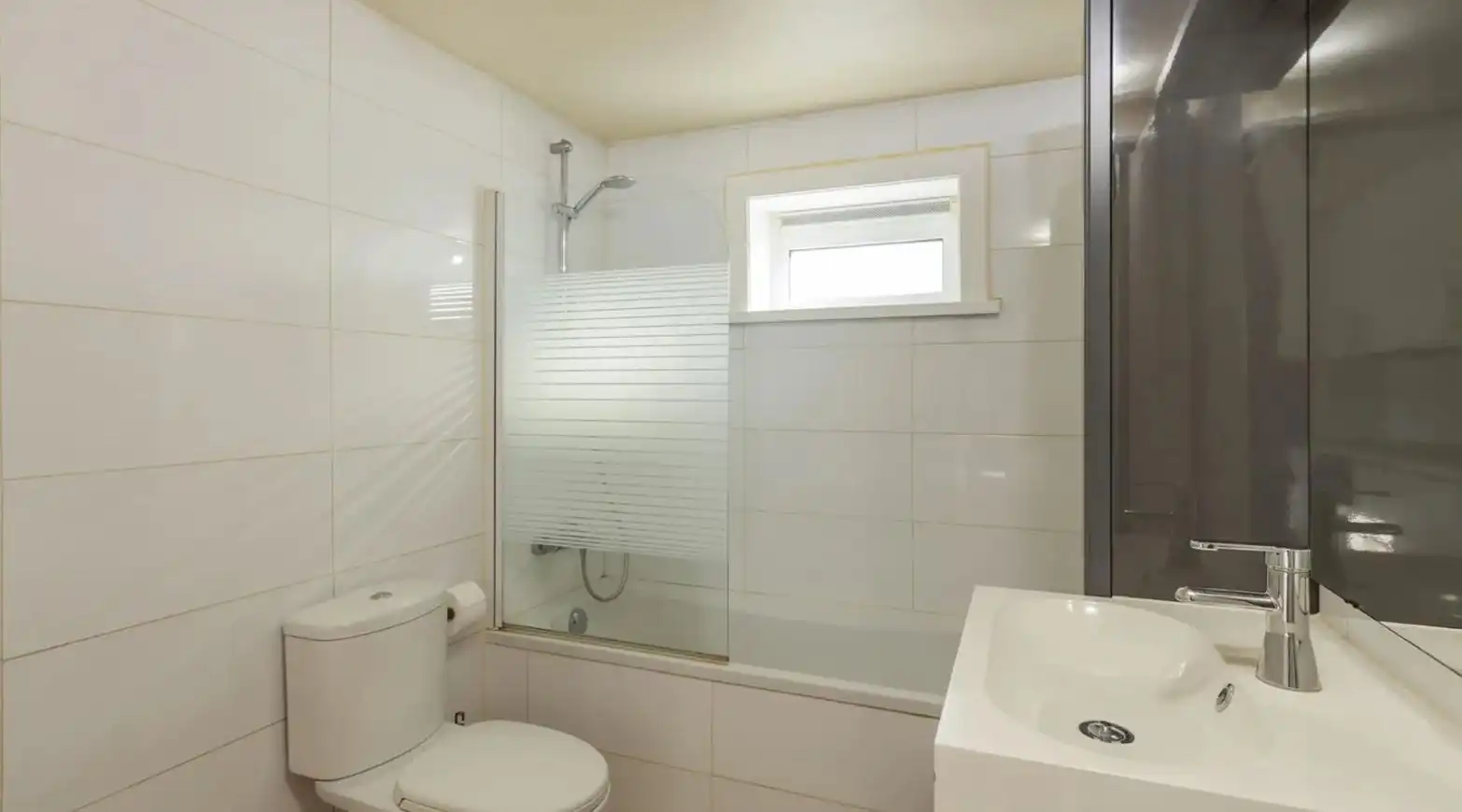 Instapklare half open bebouwing op de Tiense stadsrand foto 6