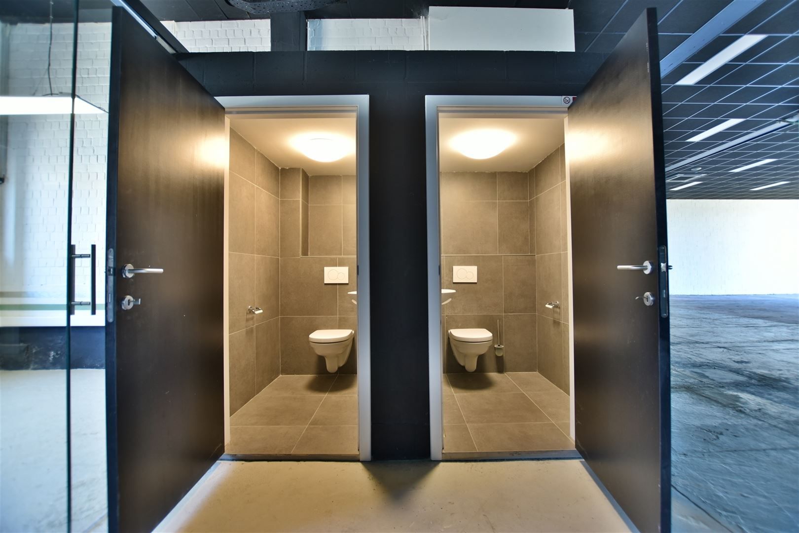 Multifunctioneel bedrijfspand (ca. 450m²) te Hamme foto 3