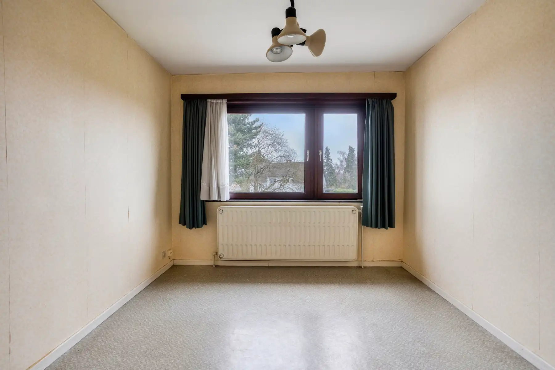 Prachtig gelegen woning met 3 slaapkamers, tuin en garage foto 13