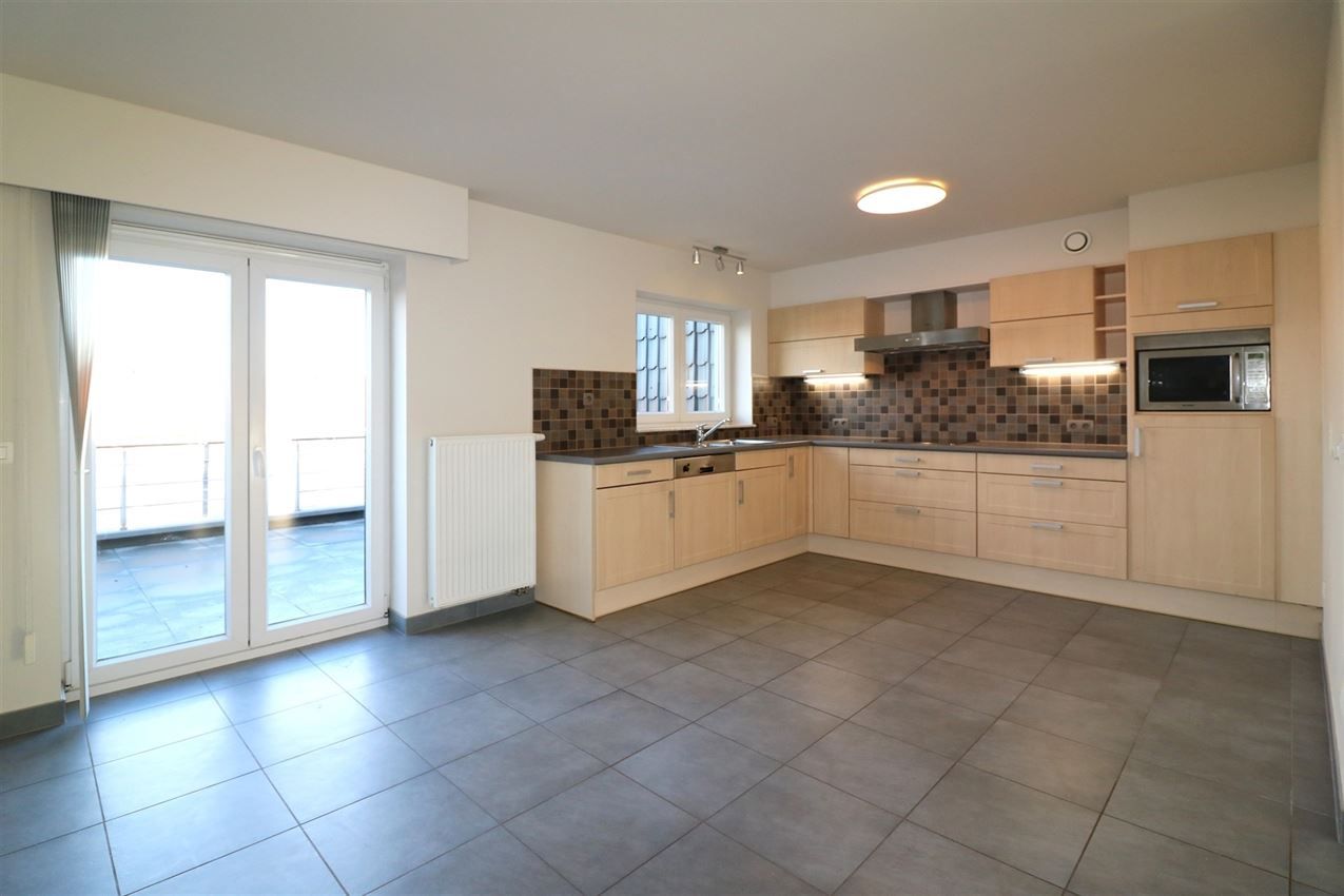 duplex met 2 slpk. en heel groot terras. Tip top ! foto 5