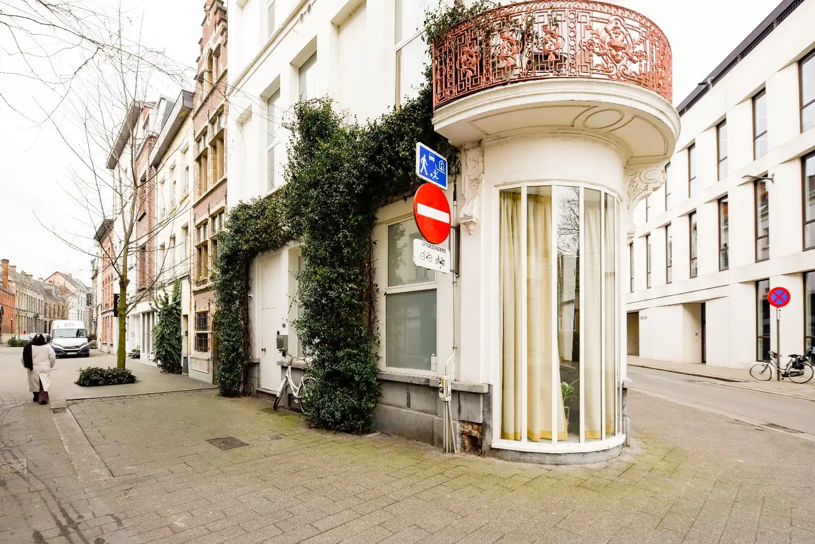 Iconisch hoekgebouw met met uitzonderlijk potentieel foto 30