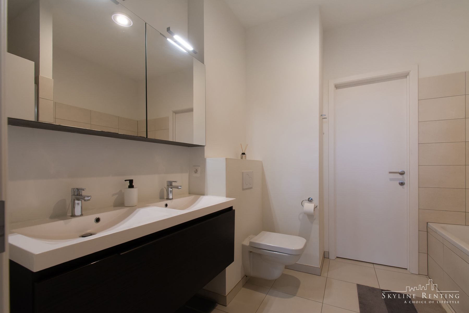 Mooi gemeubeld 2-slaapkamer appt met prachtig TERRAS foto 17