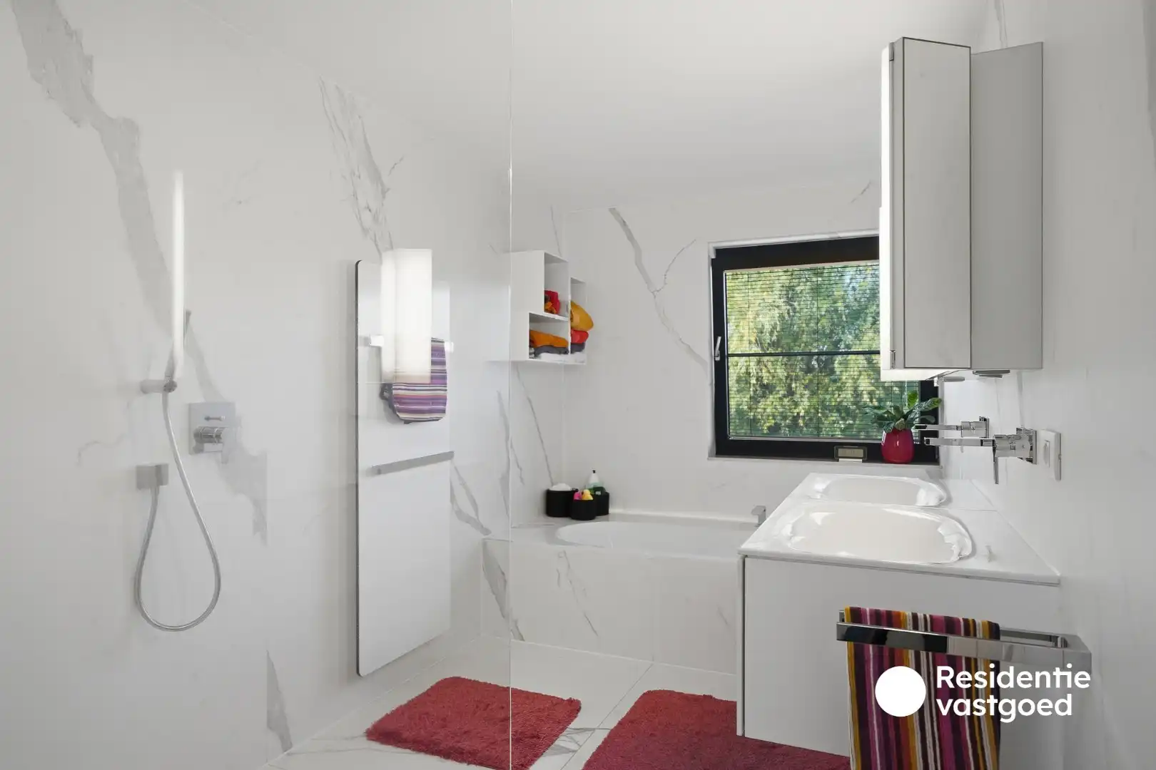 Exclusieve villa met zwembad en wellness! foto 16