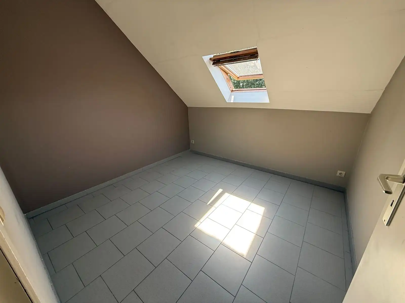 Appartement met 2 slaapkamers + garagebox  te Halle foto 17