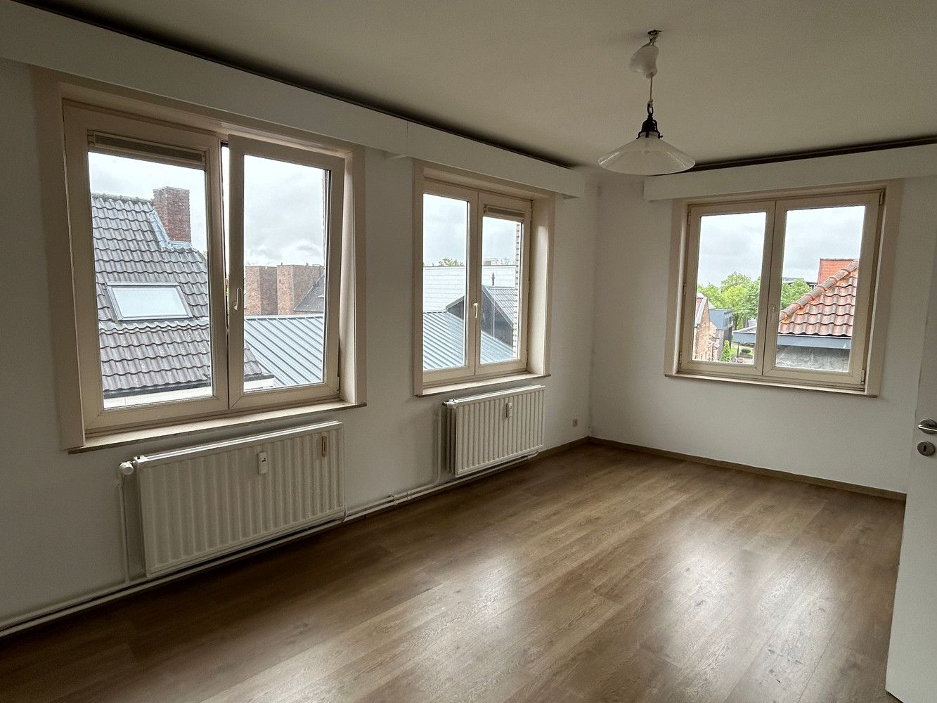 Building met handelsgelijkvloers, 4 appartementen, 3 garages en kelder foto 37