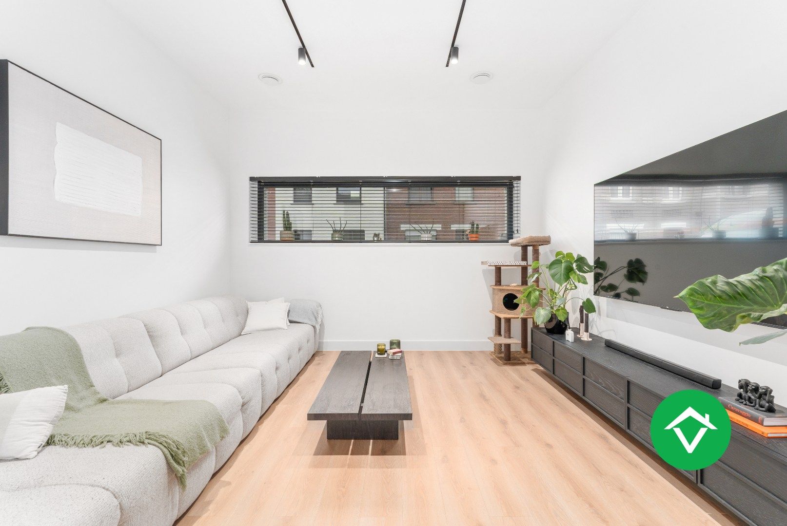 Hoog gerenoveerde woning met tuin en 4 slaapkamers te Roeselare foto 7