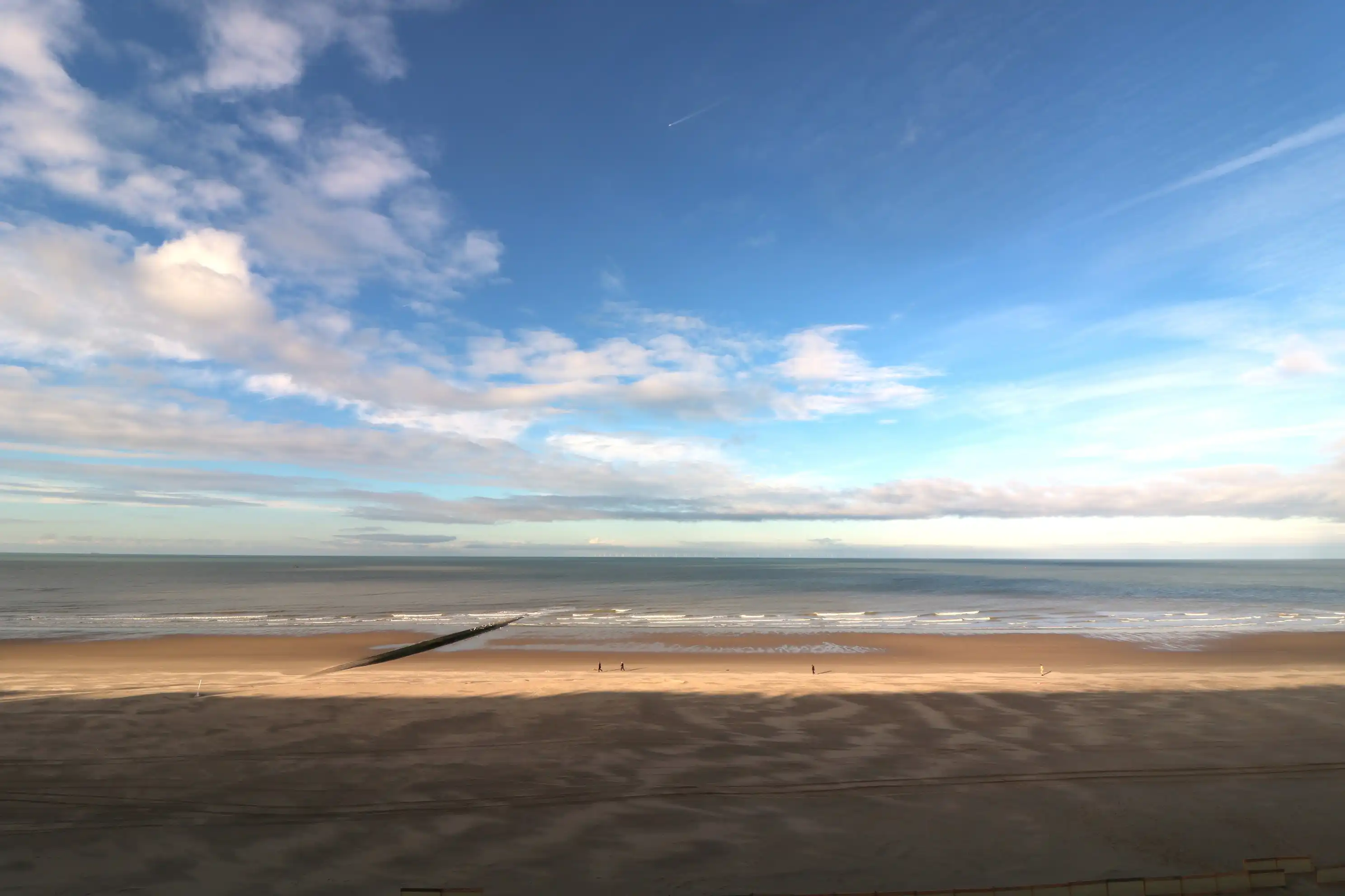 Studio op de 5de verdieping van de residentie Noordzee met terras en prachtig zeezicht. foto 2