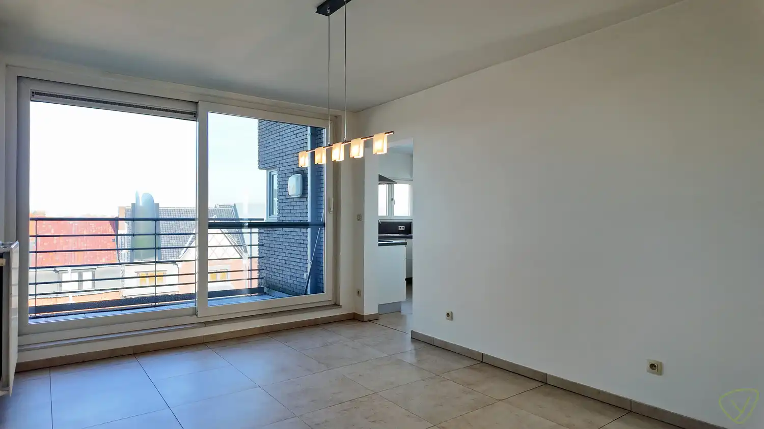 Lichtrijk appartement met panoramisch uitzicht op de Markt van Eeklo! foto 11