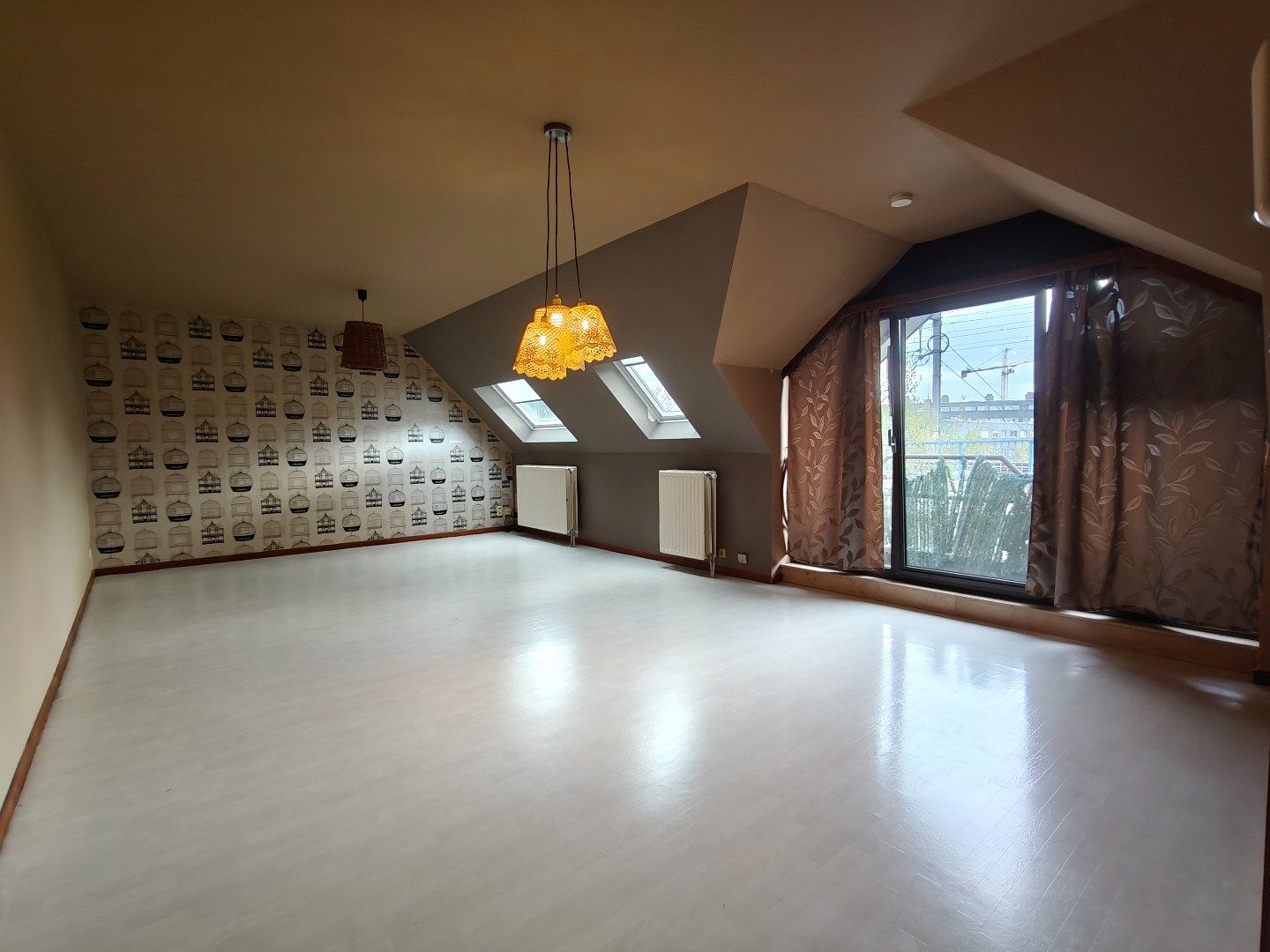 Appartement met 2 slaapkamers en terras te Lokeren - Nabij Station foto 2