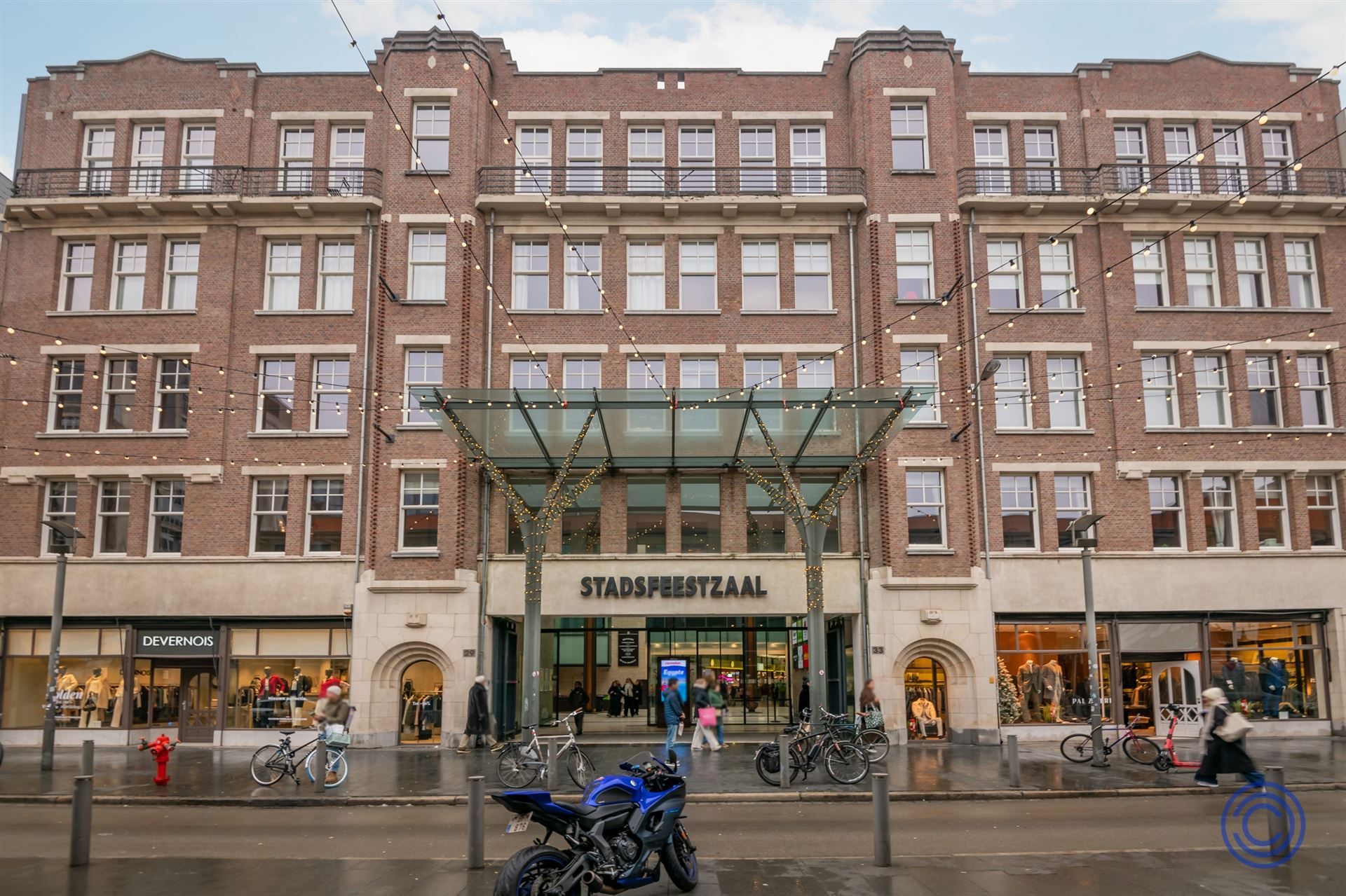 Hoogwaardig afgewerkt appartement in UNIEK gebouw! foto {{pictureIndex}}