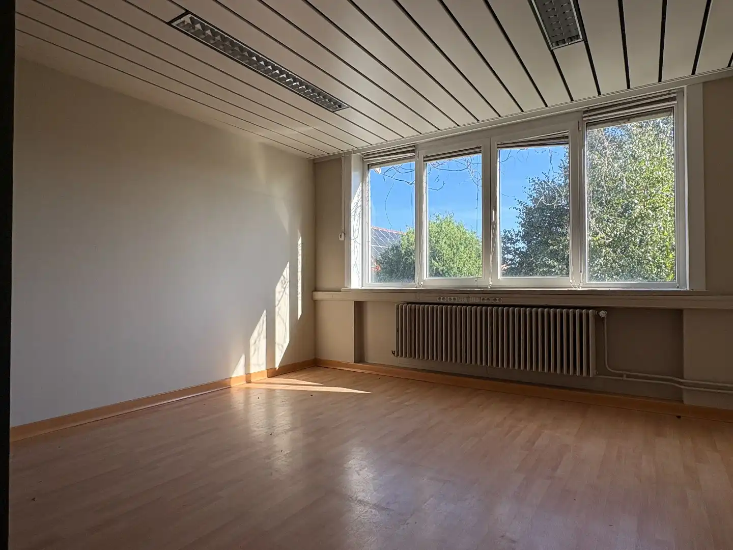 Karakter woning op de Doorniksesteenweg met 4 slks, tuin en garage. foto 18