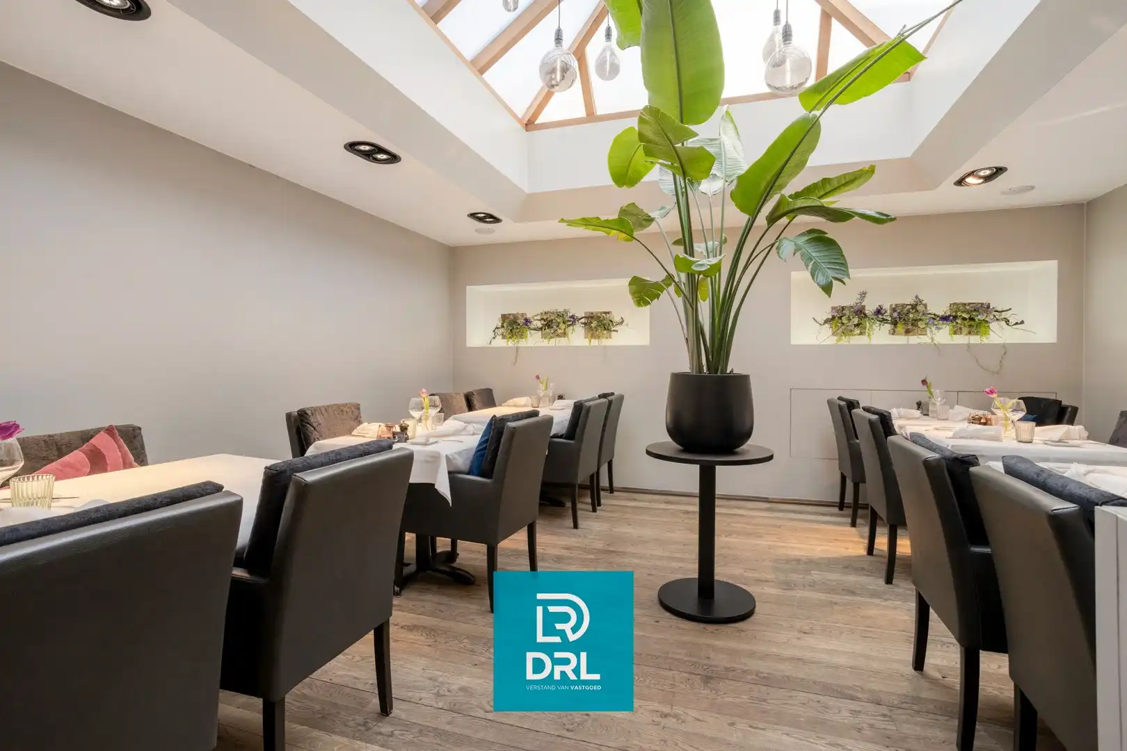 2 APPARTEMENTEN met HANDELSZAAK foto 7