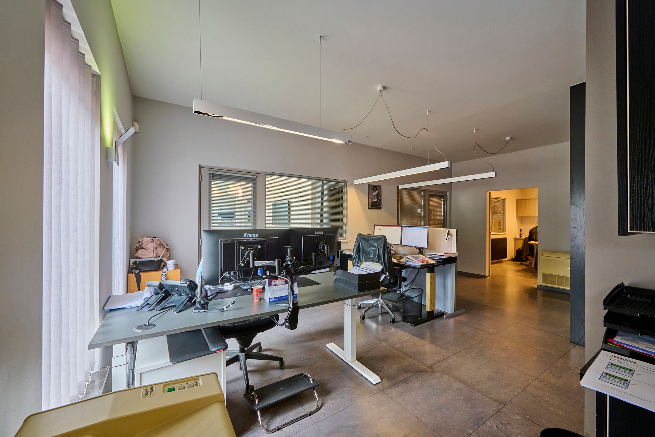 MULTIFUNCTIONEEL GEBOUW OP MOOIE ZICHTLOCATIE foto 3