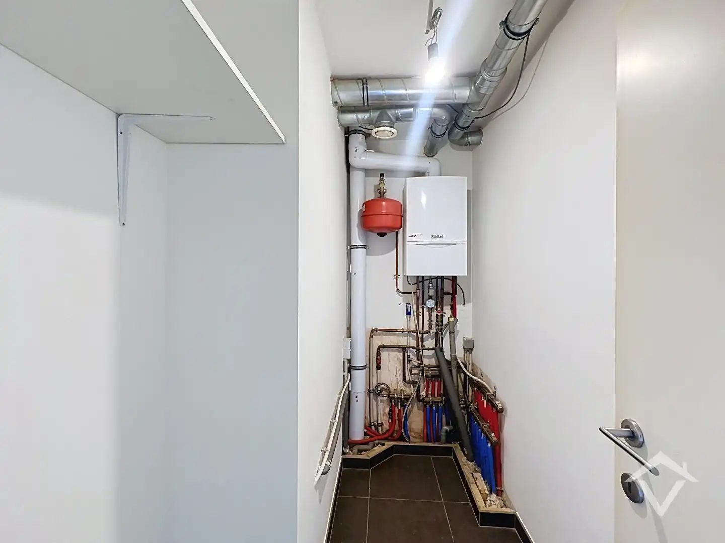 Geïnstalleerd en lichtrijk appartement met twee slaapkamers te Zevekote, Gistel foto 9