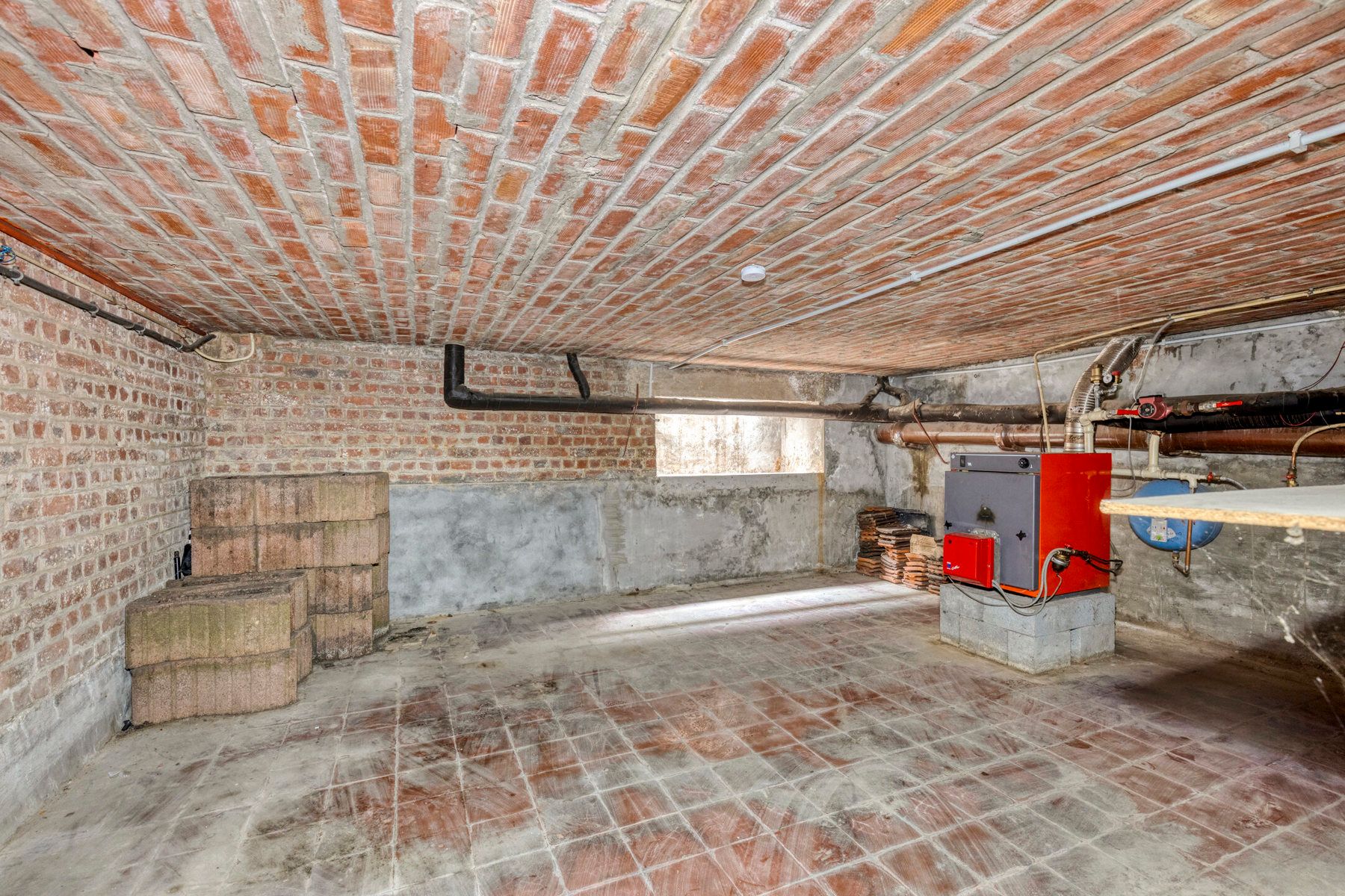Centraal gelegen rijwoning met 4 slaapkamers foto 18