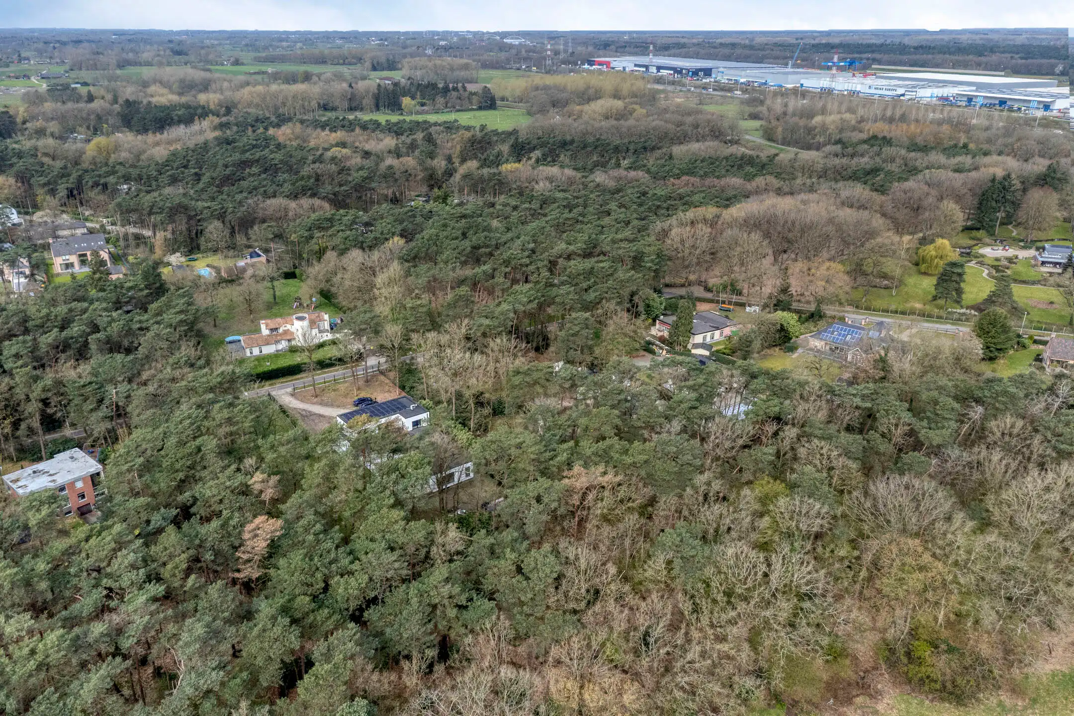 Riante villa met bijgebouw en aangrenzende bouwgrond op uniek perceel  foto 40