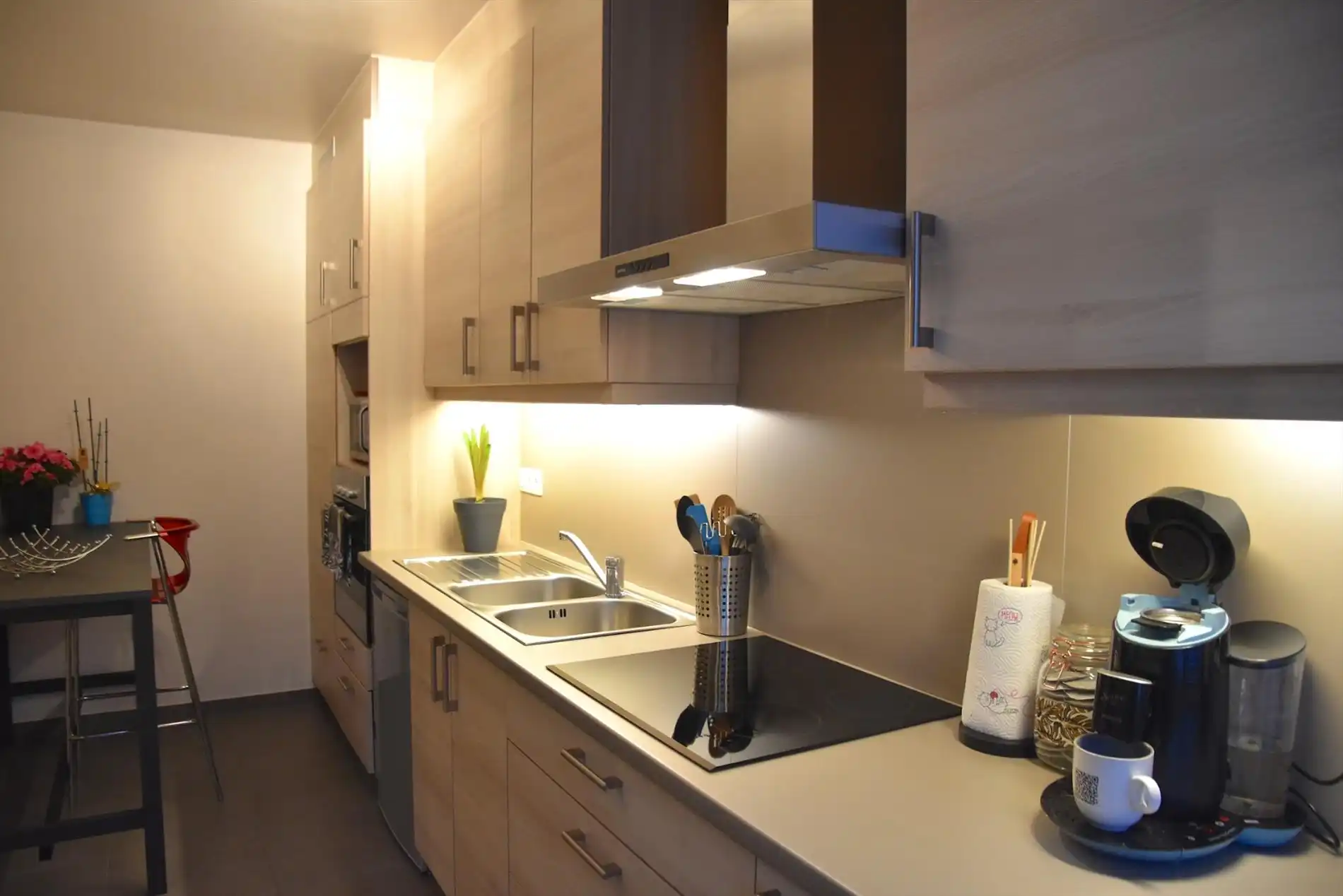 Zonrijk, ruim en gelijkvloers appartement met 2 slaapkamers, garage en zuidgericht terras … foto 10