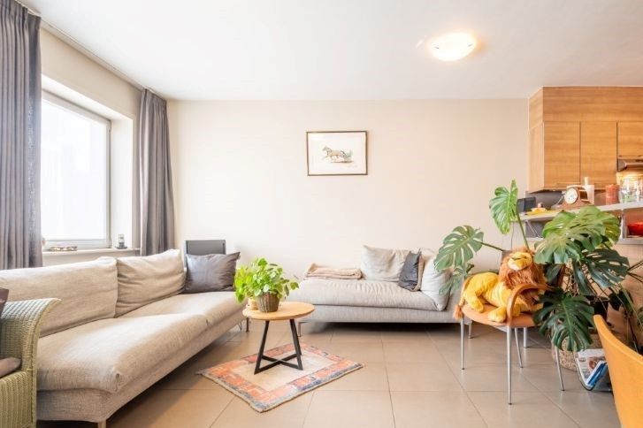 TOPLOCATIE | INSTAPKLAAR APPARTEMENT (BJ 2005) MET 2 SLPKS foto 3