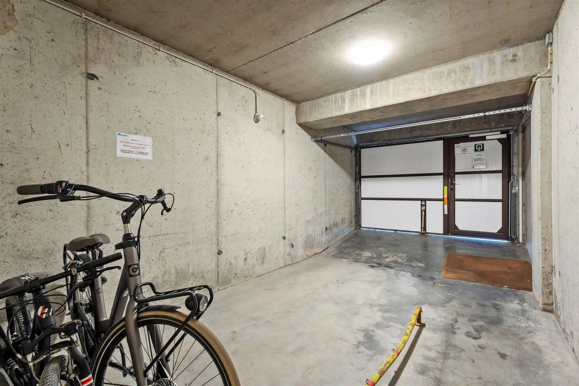 INDRUKWEKKEND UITZICHT / ZEEDIJK  foto 28