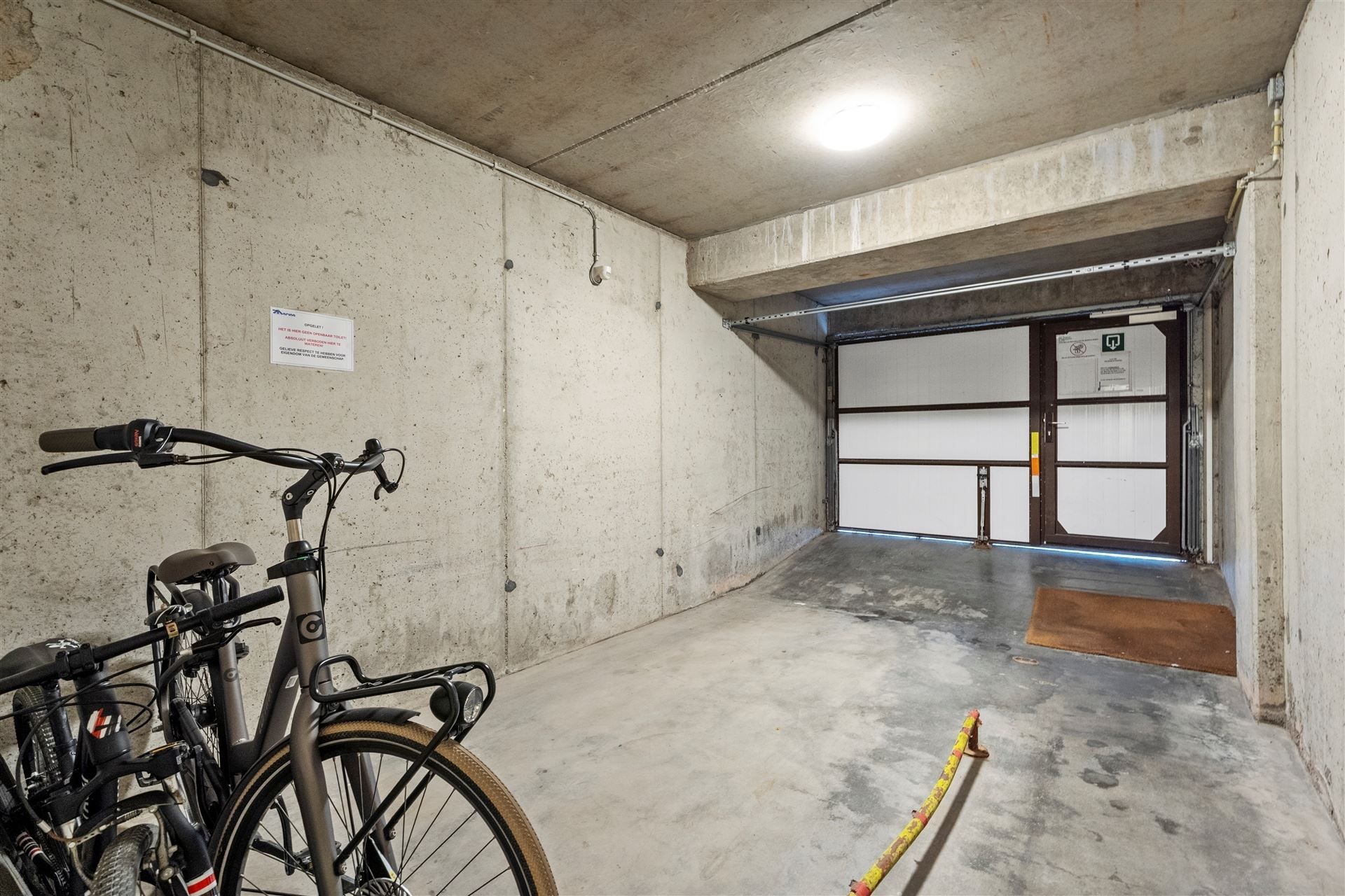 INDRUKWEKKEND UITZICHT / ZEEDIJK  foto 28