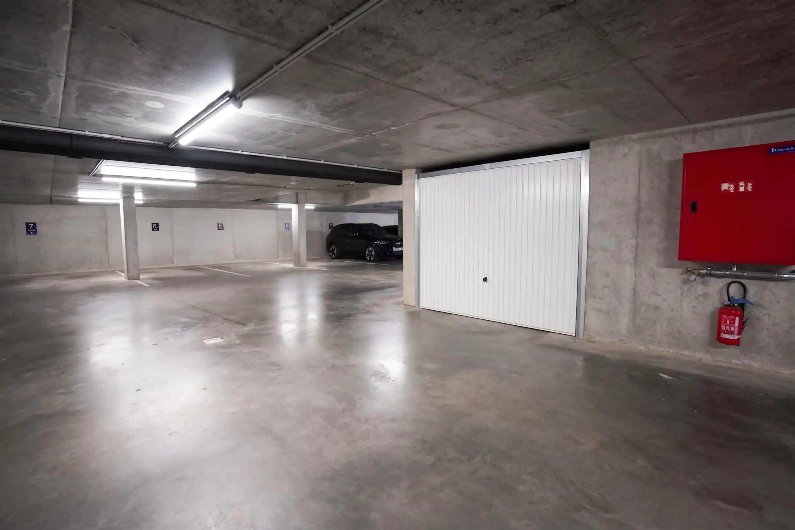 Park appartement met gemeenschappelijk zwembad en garage foto 24