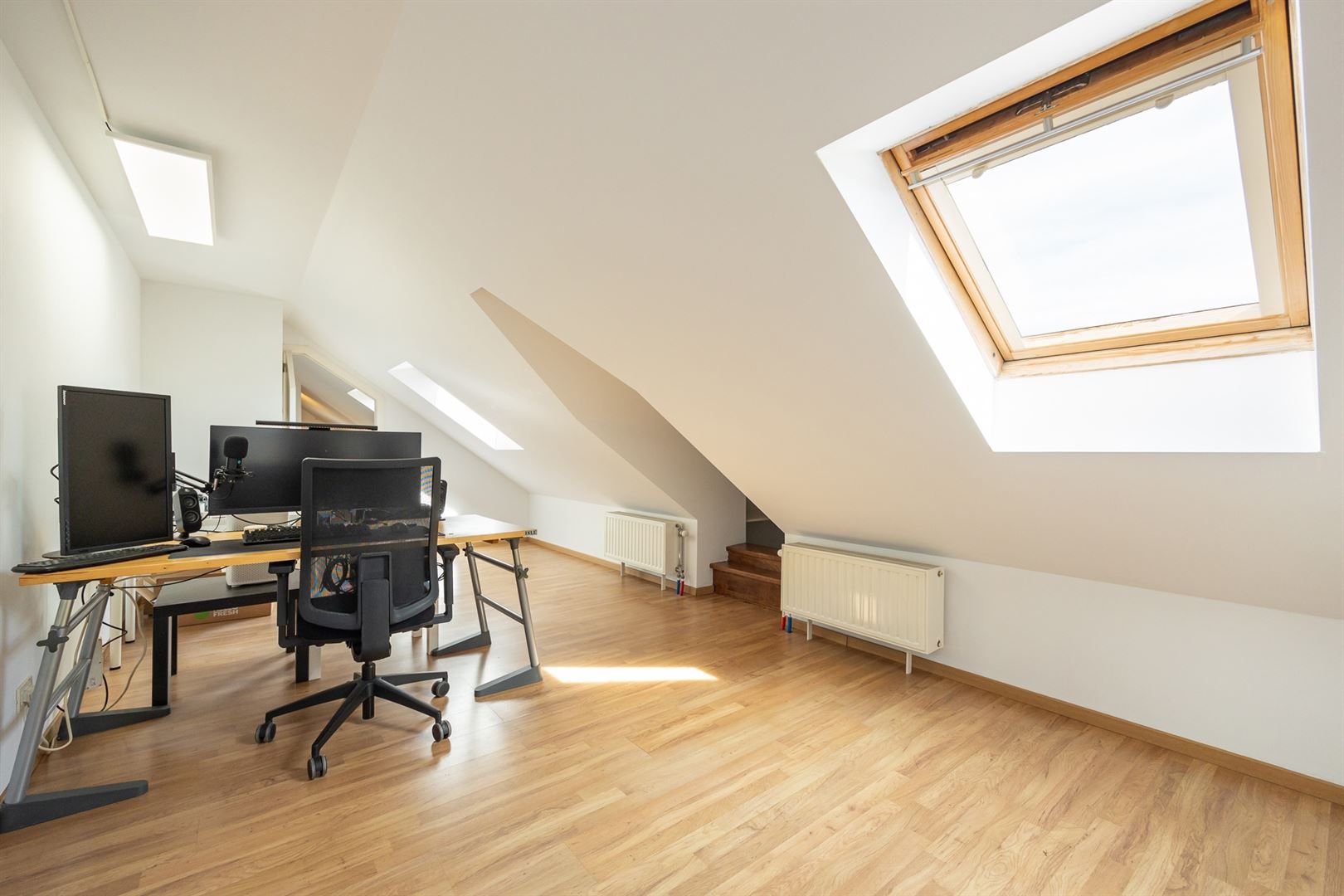 Lichtrijk penthouse met terras, zolder en dubbele garagebox. foto 20