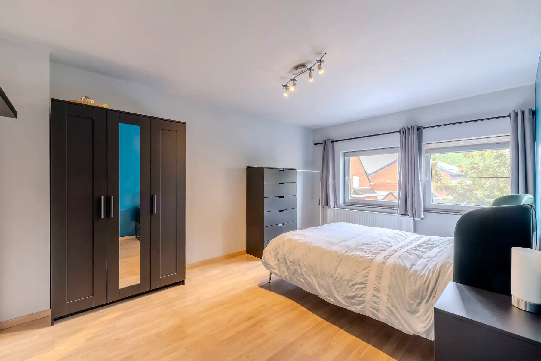 Ruim en stijlvol appartement met 3 slpks, terras en ondergrondse staanplaats in hartje Balen foto 14