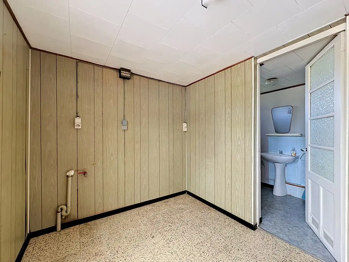 Charmante open bebouwing met prachtige tuin en uitbreidingsmogelijkheden foto 11
