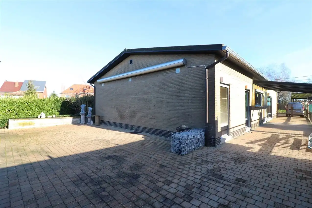 Rustig gelegen gelijkvloerse woning met drie slaapkamers foto 4
