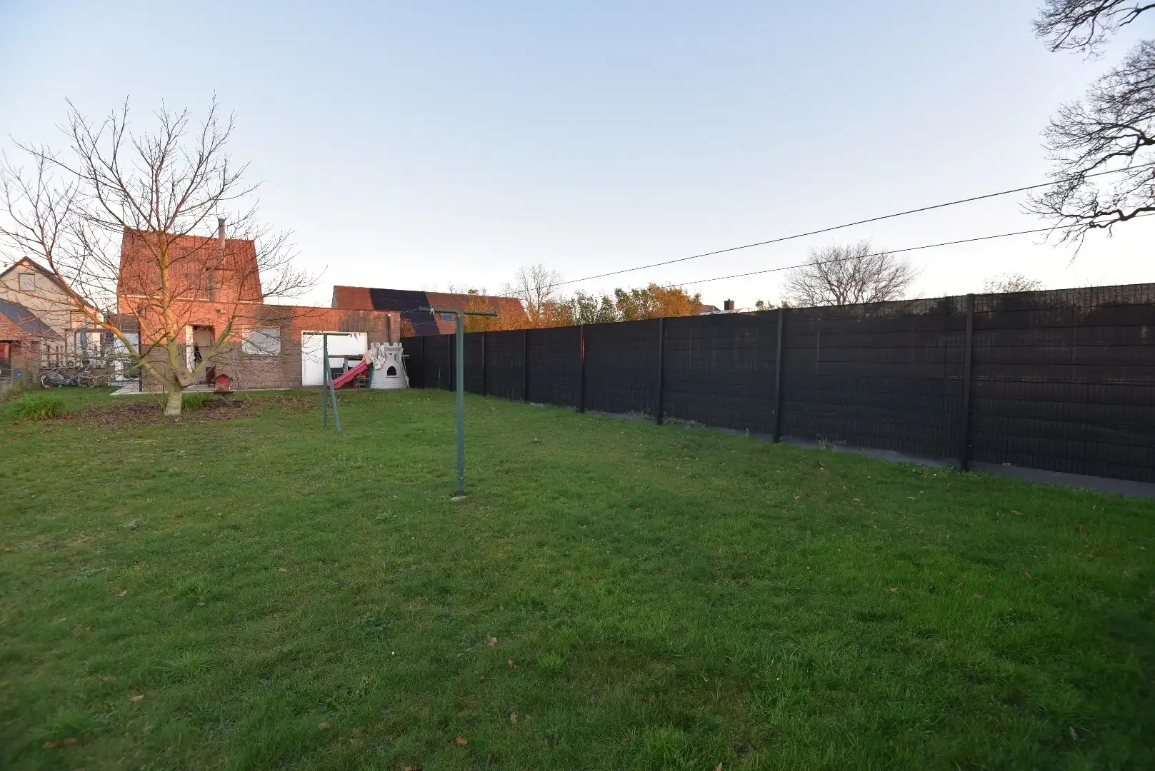 Woning met 3 slaapkamers, tuin  en dubbele garage te Kaprijke foto 2