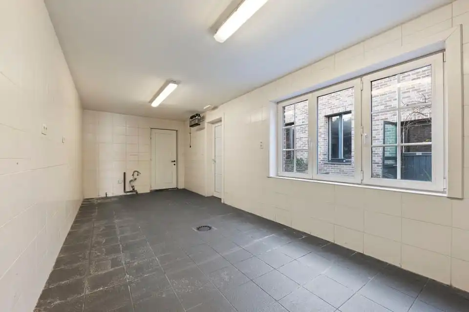 RUIM HANDELSPAND MET WOONST OP TOPLOCATIE IN ZOUTLEEUW foto 9