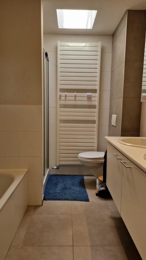 Ruim, energiezuinig DUPLEXAPPARTEMENT met 2slaapkmers, mooie leeefruuimten, terras en parking. foto 30