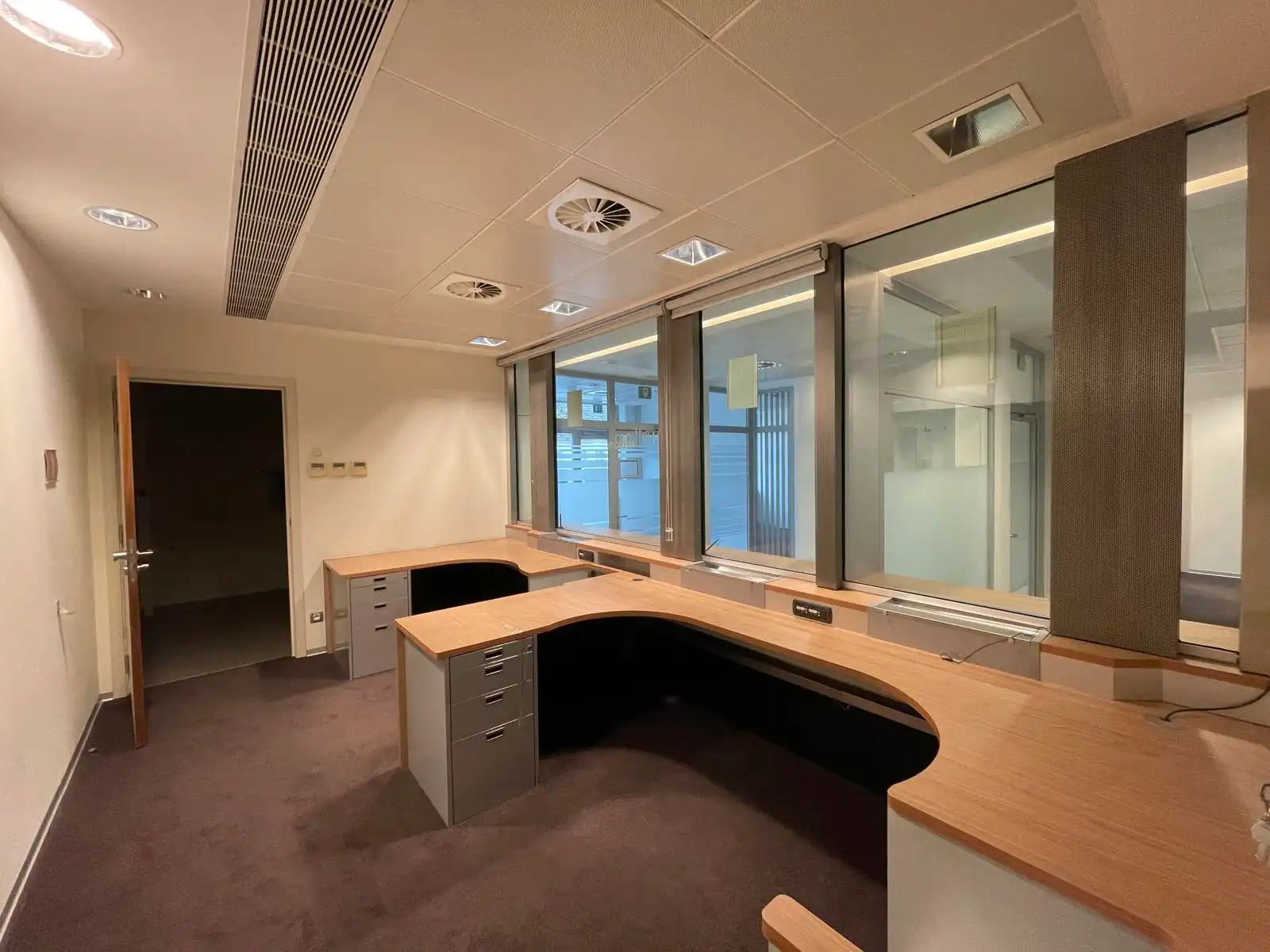 ERONDEGEM - Moduleerbaar handelspand op toplocatie. foto 2