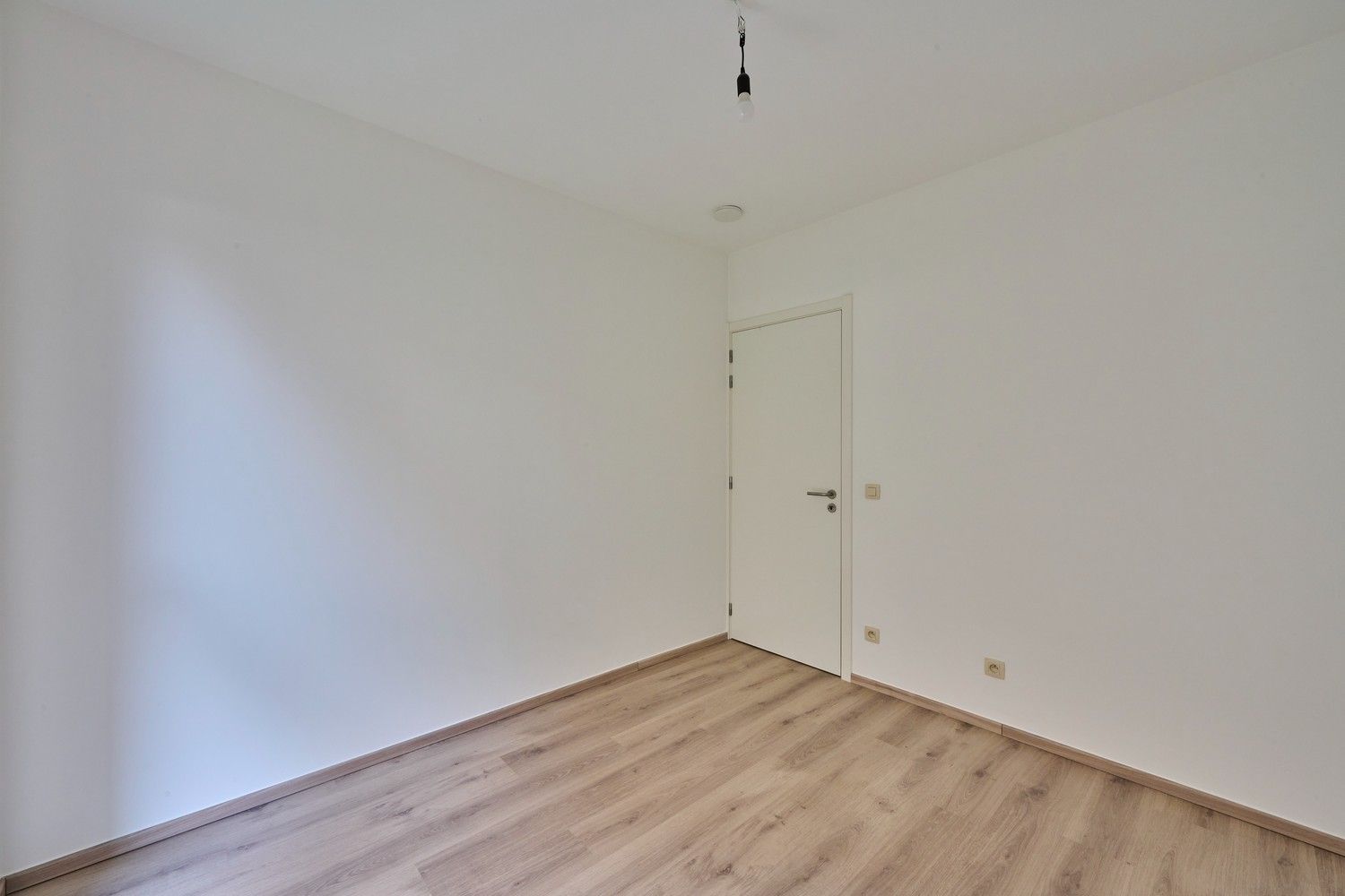 Stijlvol gelijkvloers appartement met zongerichte tuin - EPC 12! foto 14