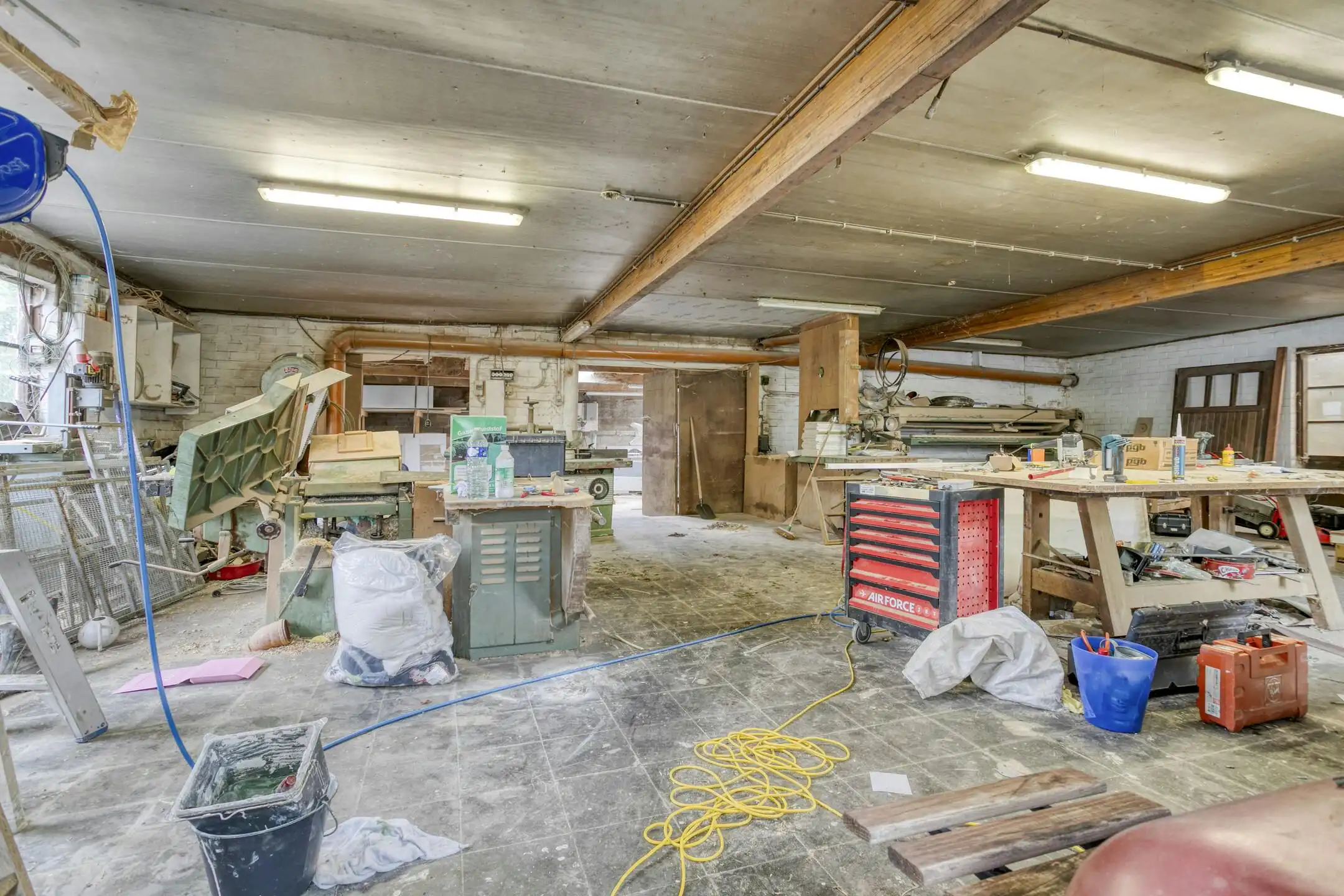 Alleenstaand huis met 5 kamers en atelier te koop in Waregem foto 15
