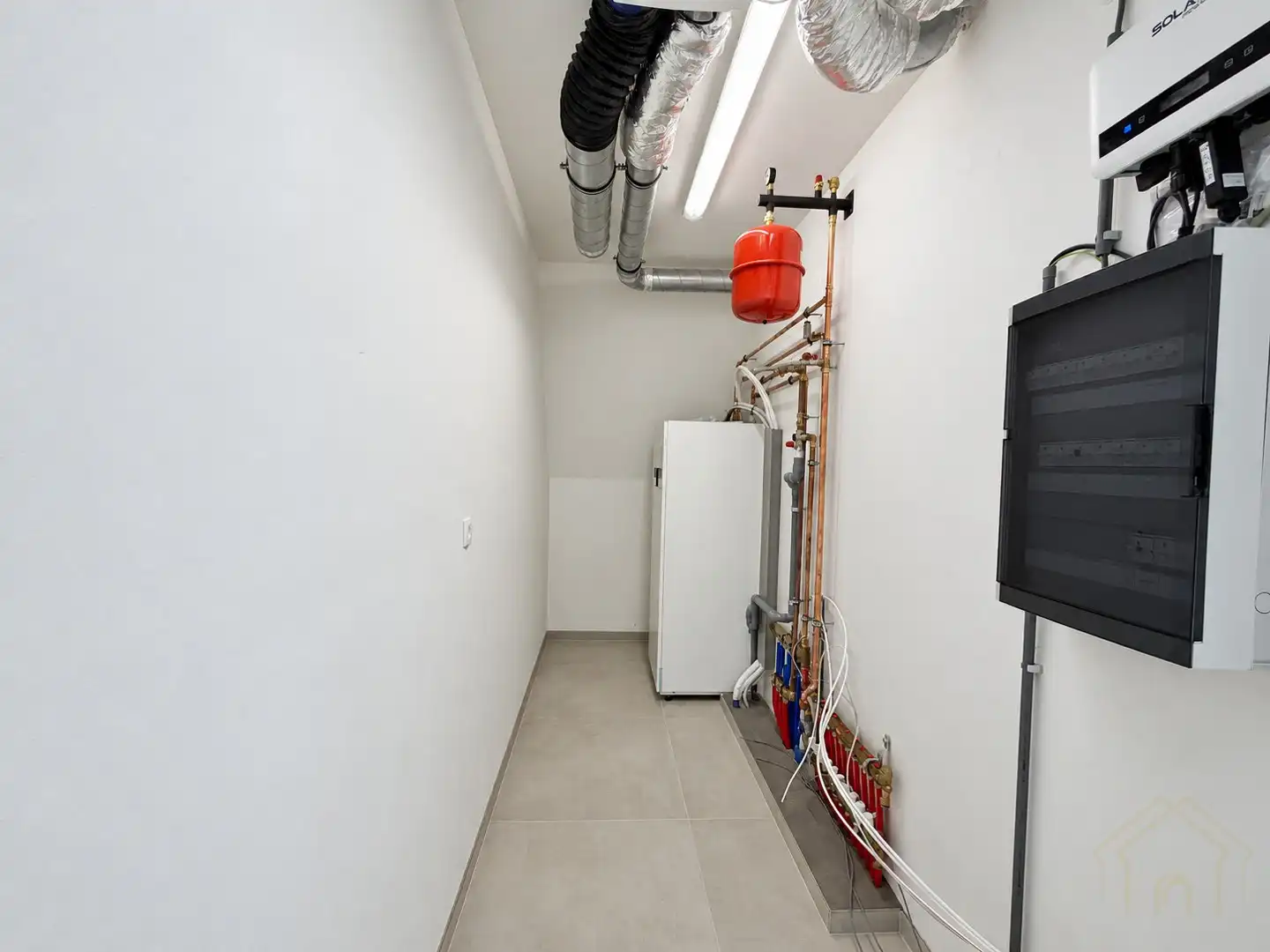 Nieuw appartement met 2 slaapkamers, garage en parkeerplaats, perfect gelegen in Menen - Te huur! foto 5